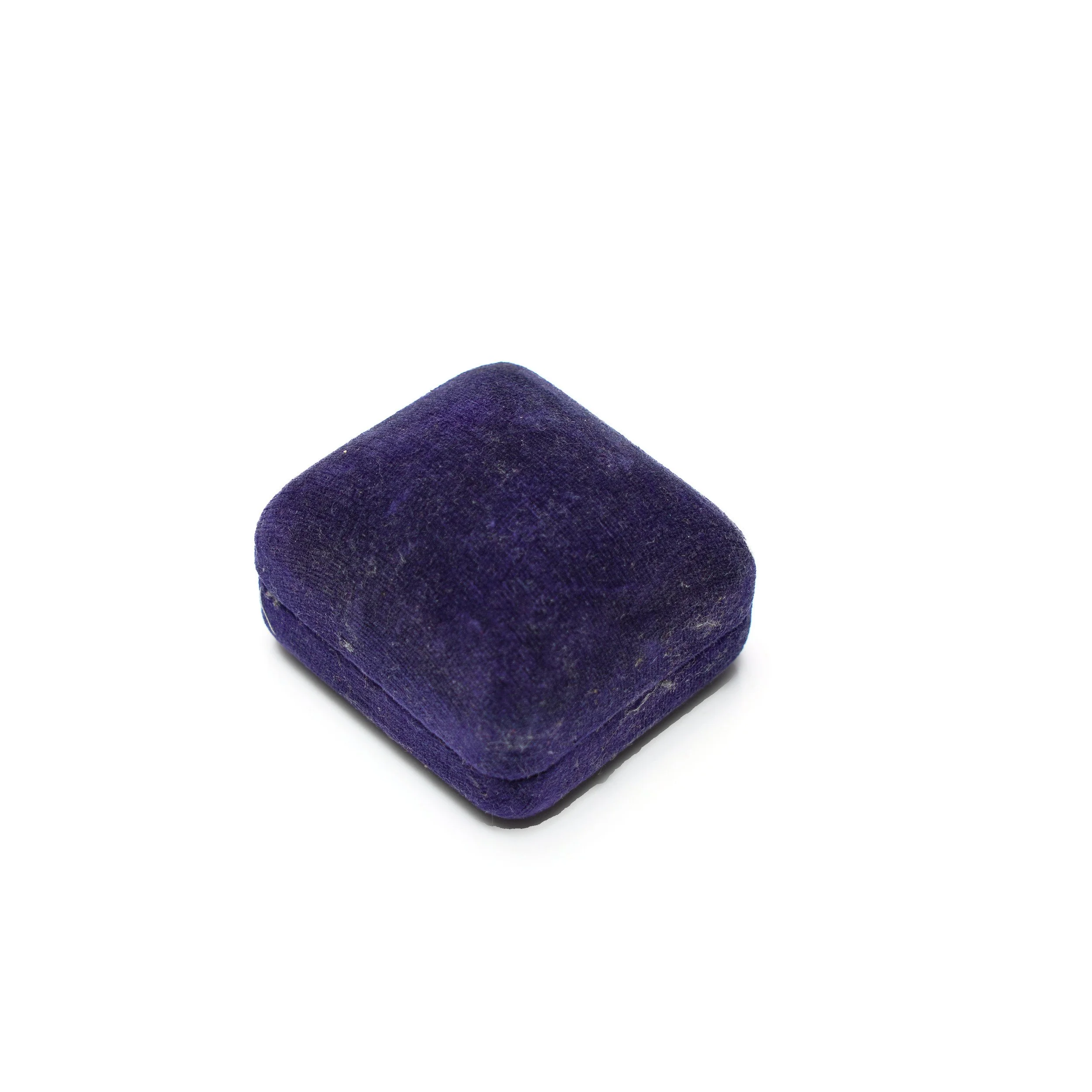 Vintage-K-Mikimoto-Ginza-Tokyo-Pearl-or-Ring-Box-Purple-Velvet-03-5122.jpg