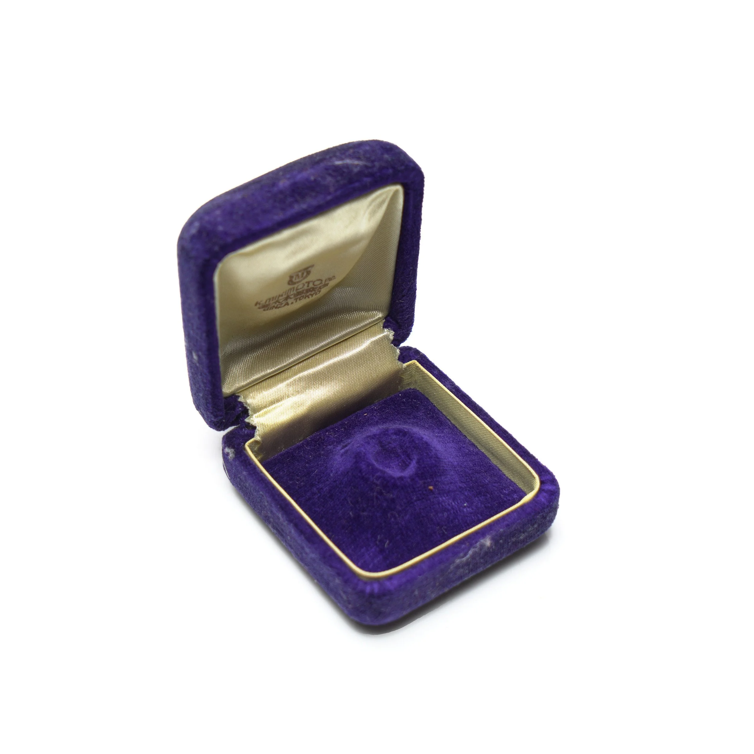 Vintage-K-Mikimoto-Ginza-Tokyo-Pearl-or-Ring-Box-Purple-Velvet-04-5124.jpg