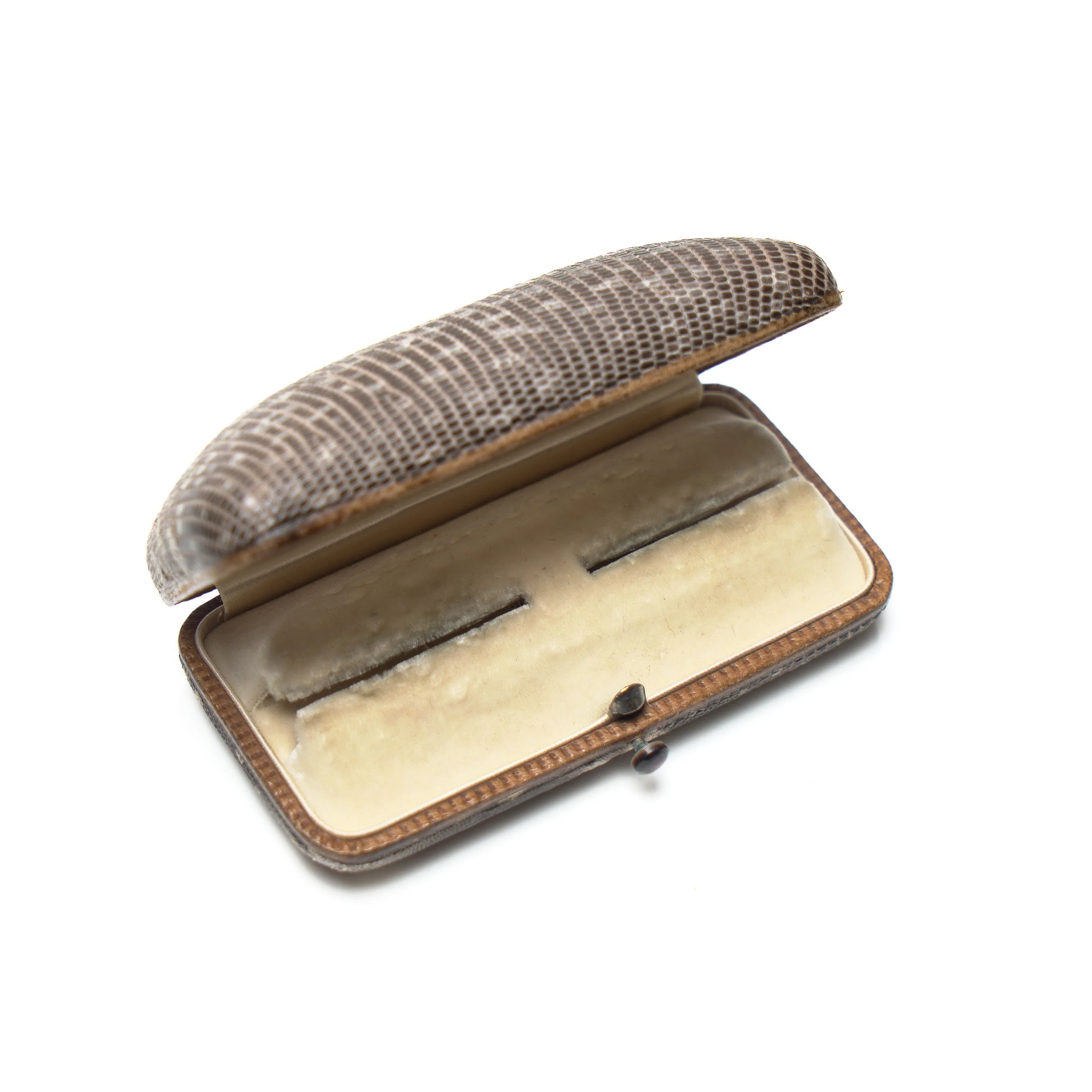 Vintage-A-Stowell-and-Co-Boston-Cufflink-Box-Lizard-Skin-05-5139.jpg