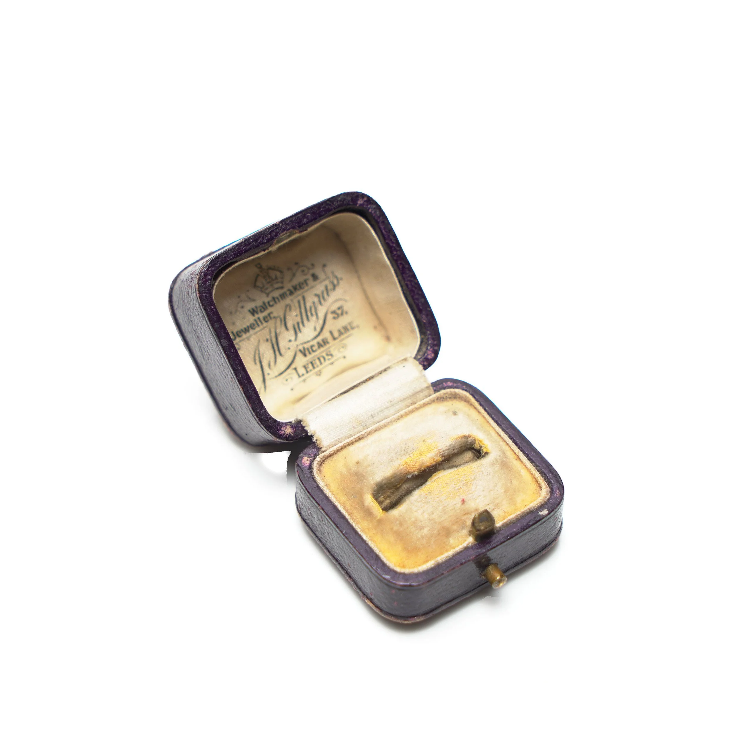 Antique-J-H-Gillgrass-Leeds-Ring-Box-Purple-Leather-04-5165.jpg