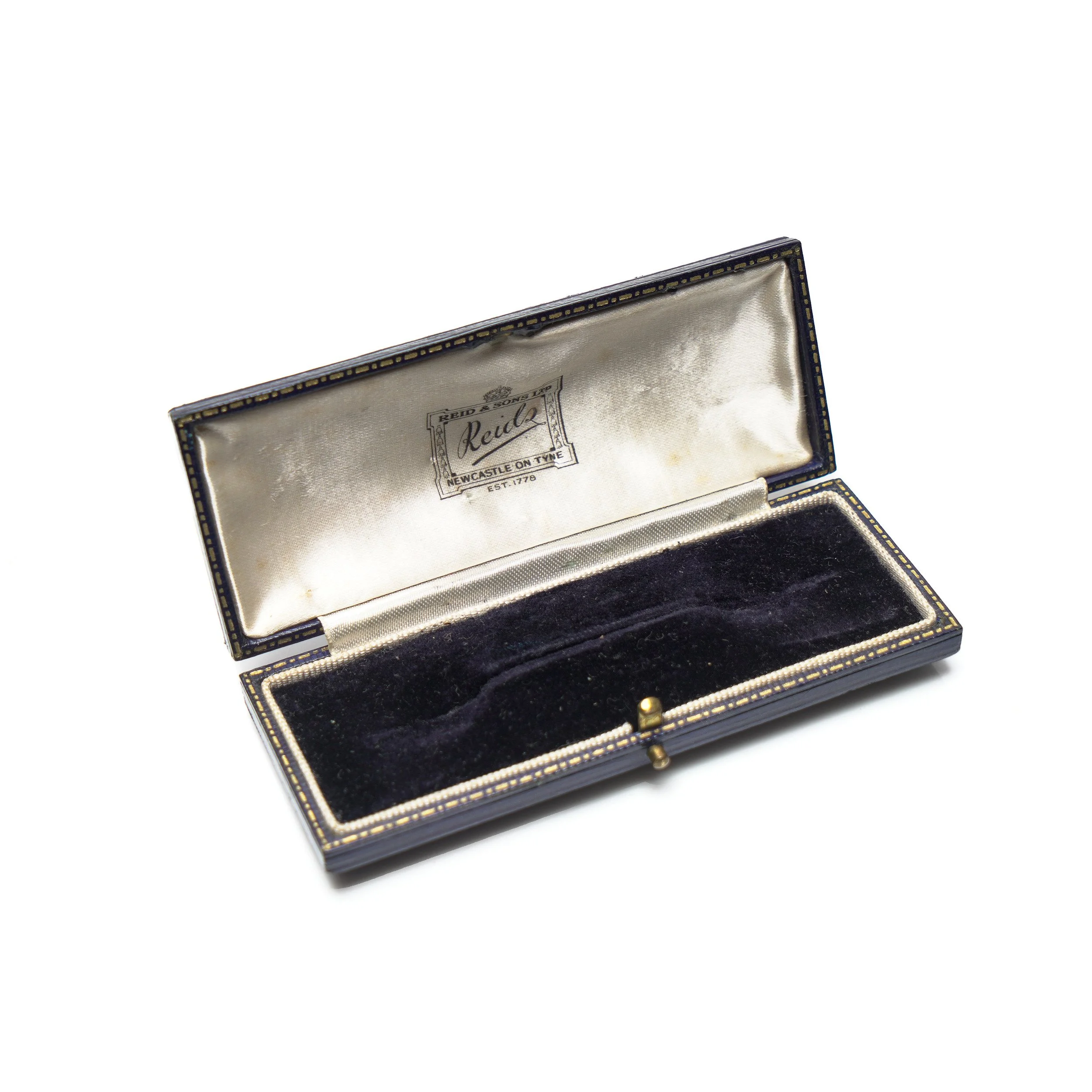 Antique-Reid-and-Sons-Newcastle-Brooch-Box-04-5169.jpg