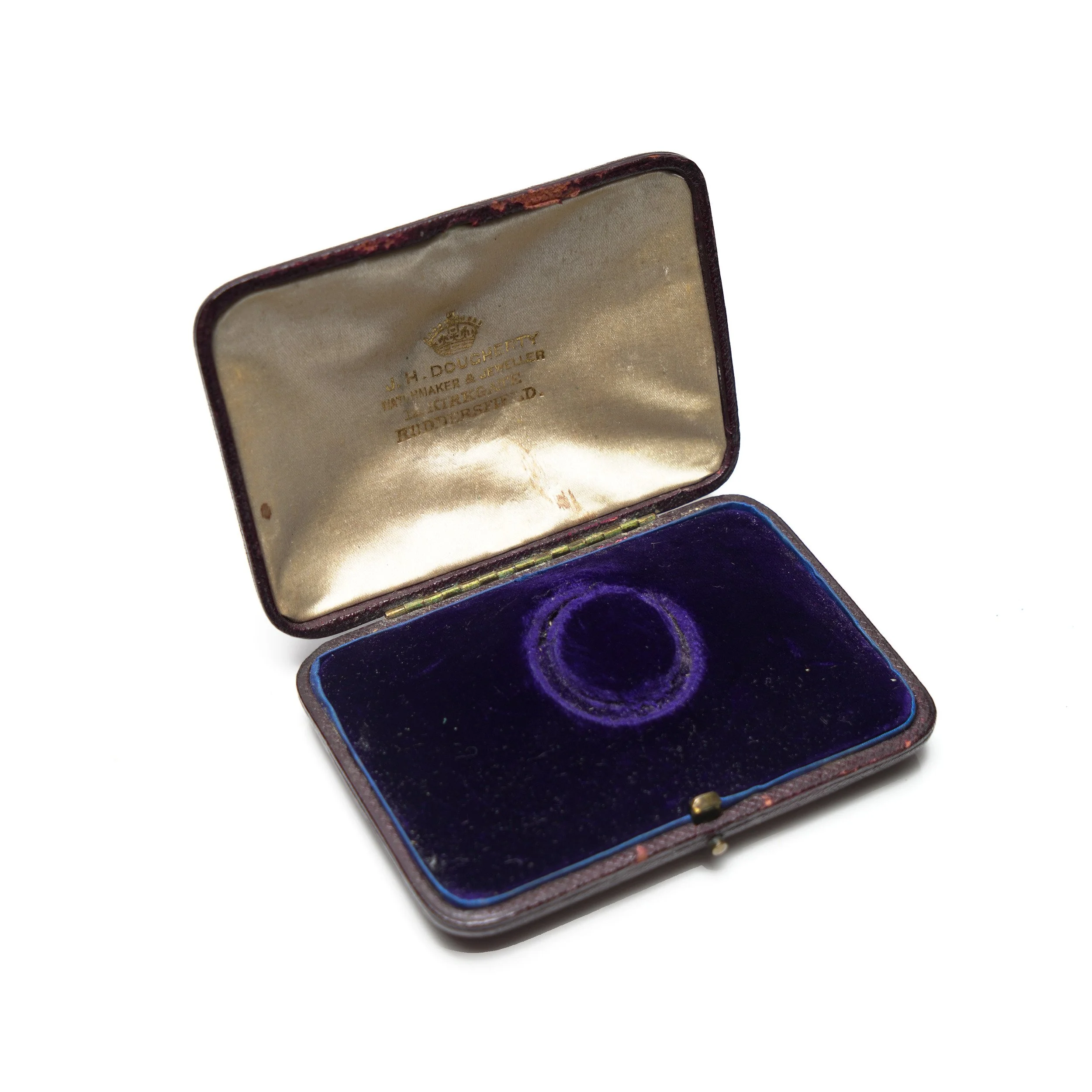 Antique-J-H-Dougherty-Huddersfield-Pendant-or-Medallion-Box-04-5218.jpg