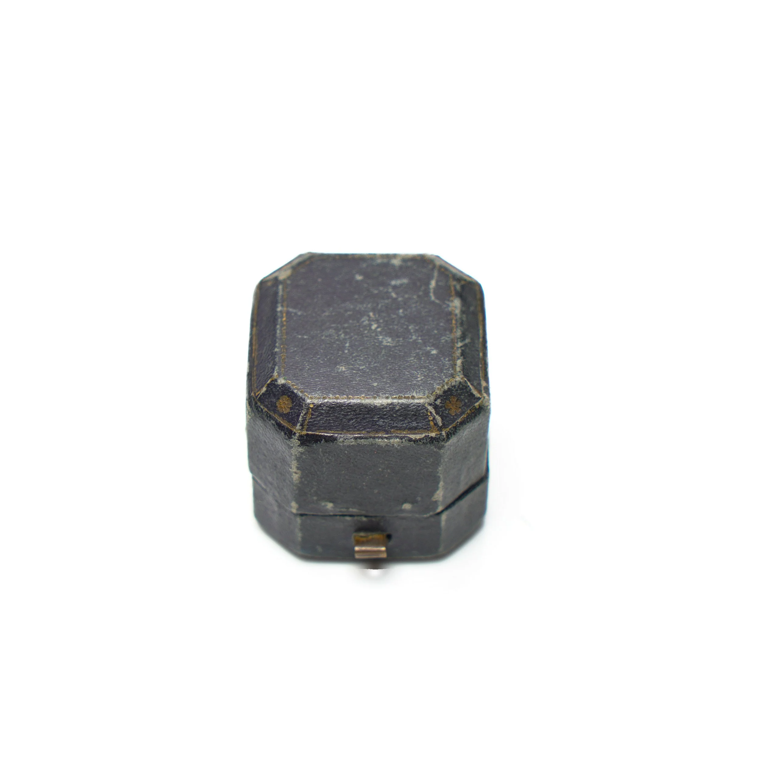 Antique-Austin-Balsom-Reading-Ring-Box-Octagonal-01-5223.jpg