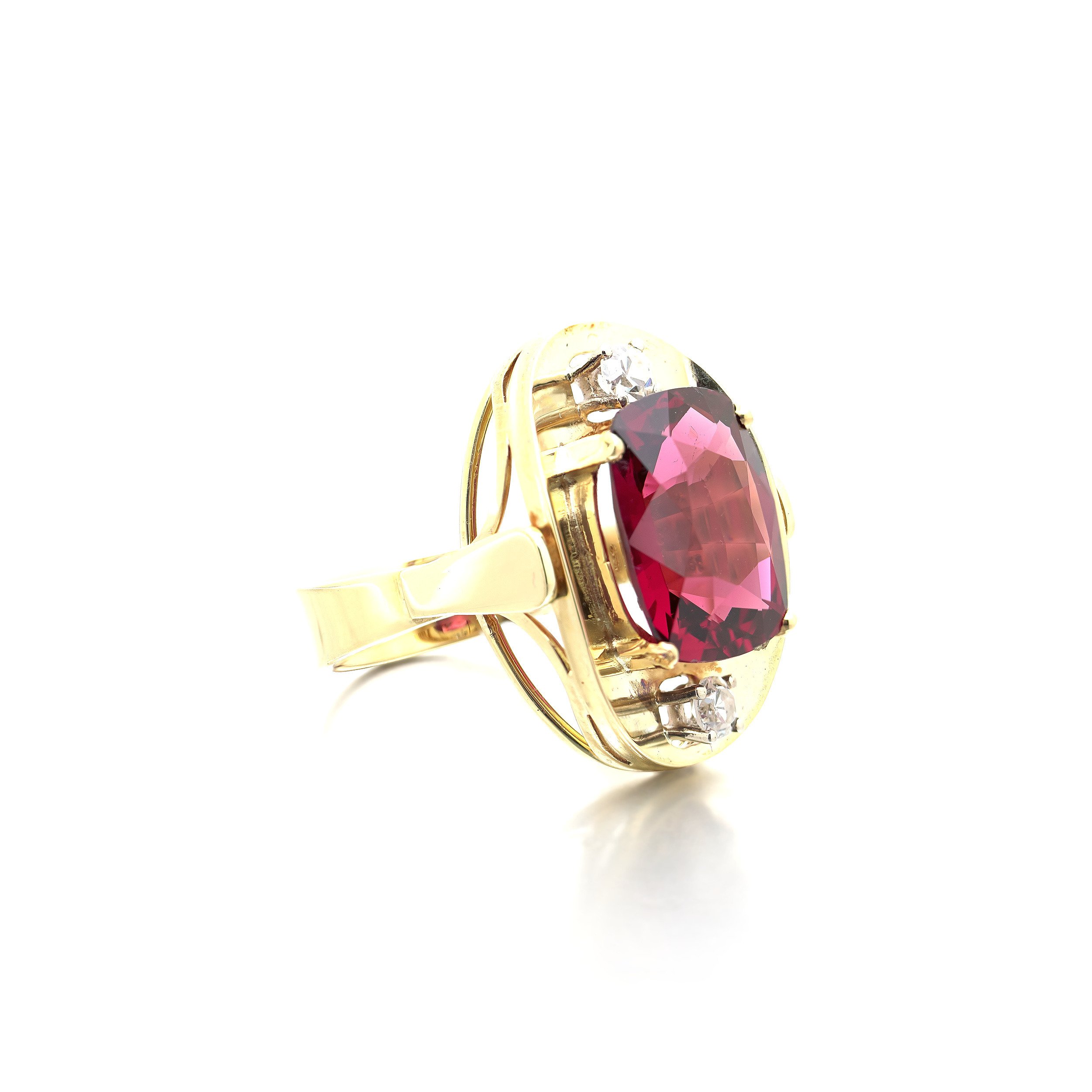 14kt-gold-4-30-ct-pink-tourmaline-and-diamond-cocktail-ring-04-132.jpg