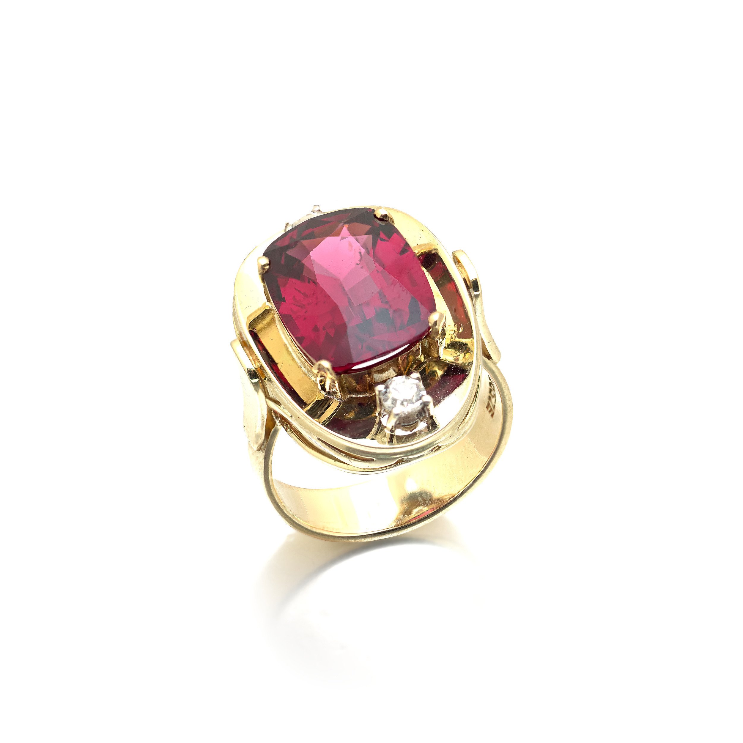 14kt-gold-4-30-ct-pink-tourmaline-and-diamond-cocktail-ring-05-132.jpg