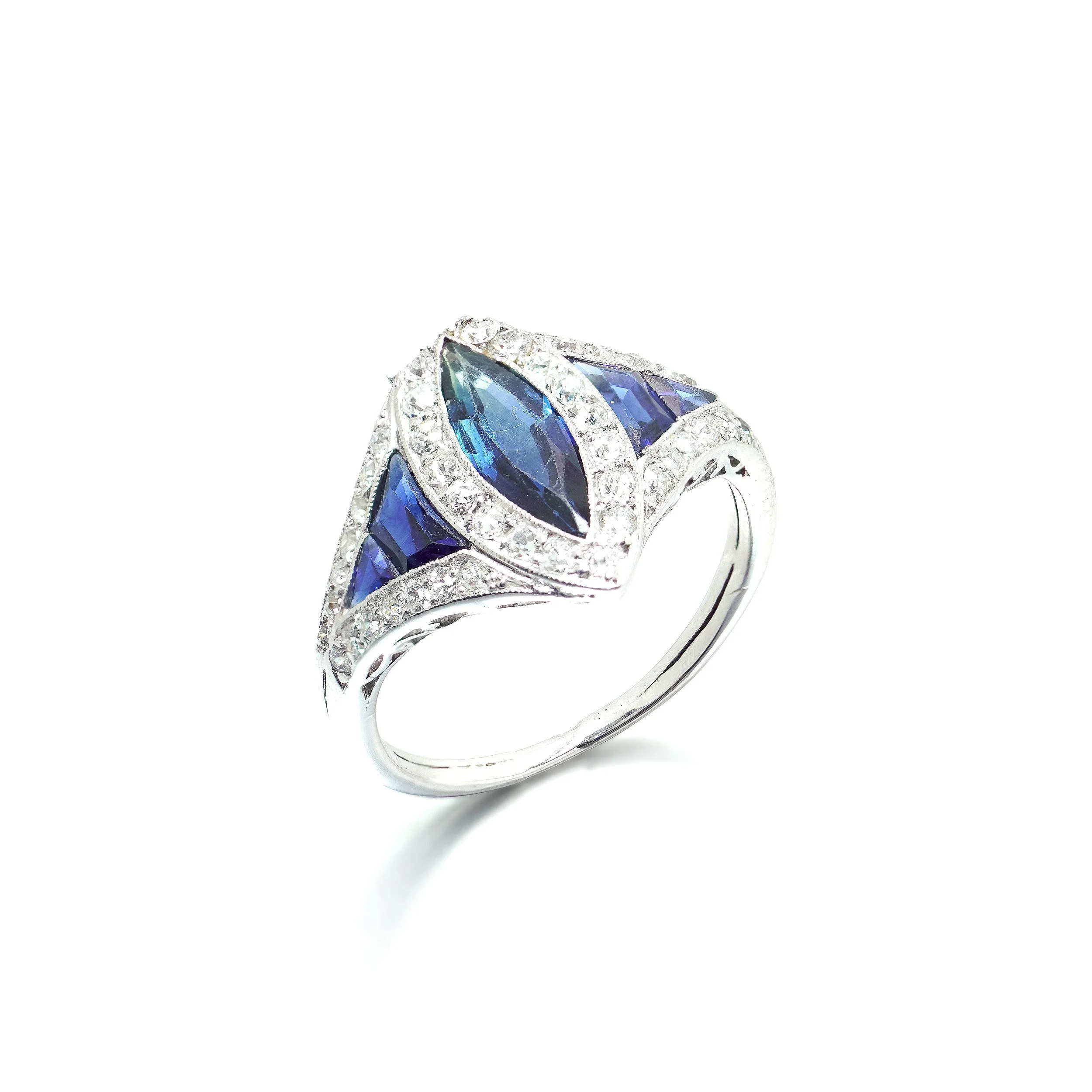 art-deco-platinum-marquise-sapphire-and-diamond-ring-calibre-sapphire--05-137.jpg