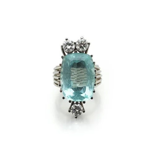 14KT White Gold Aquamarine and Diamond Cocktail Ring, 10 ct Aquamarine