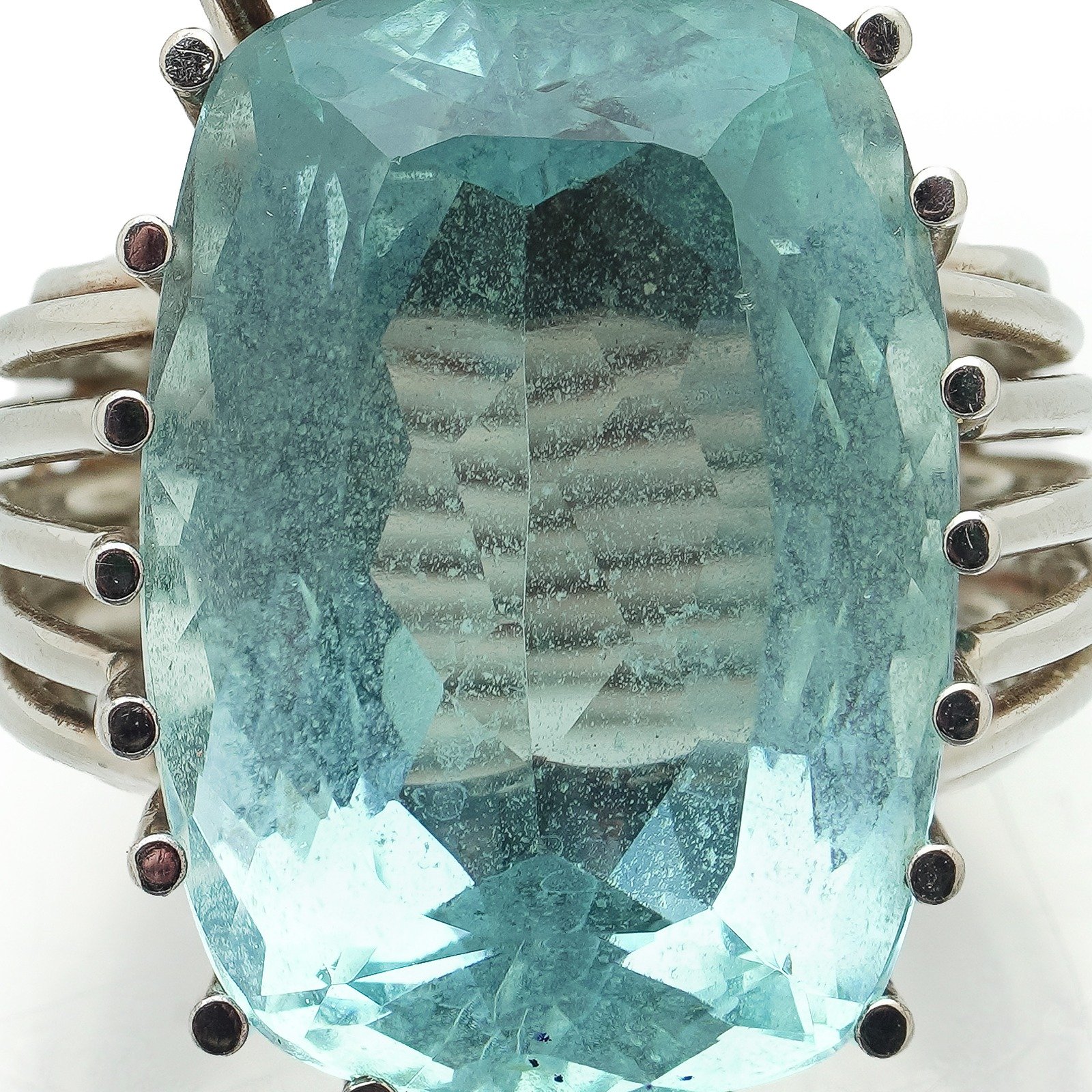 14KT White Gold Aquamarine and Diamond Cocktail Ring, 10 ct Aquamarine, close-up 1