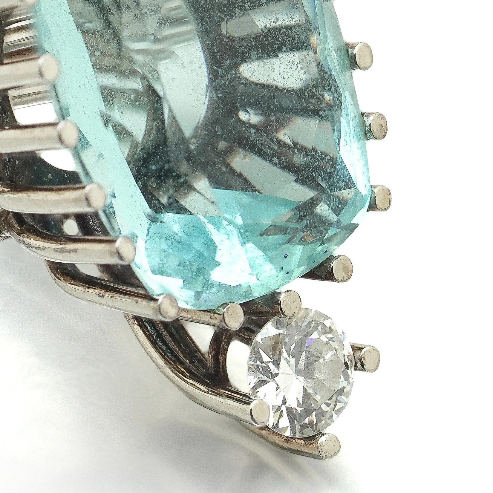 14KT White Gold Aquamarine and Diamond Cocktail Ring, 10 ct Aquamarine, close-up 5