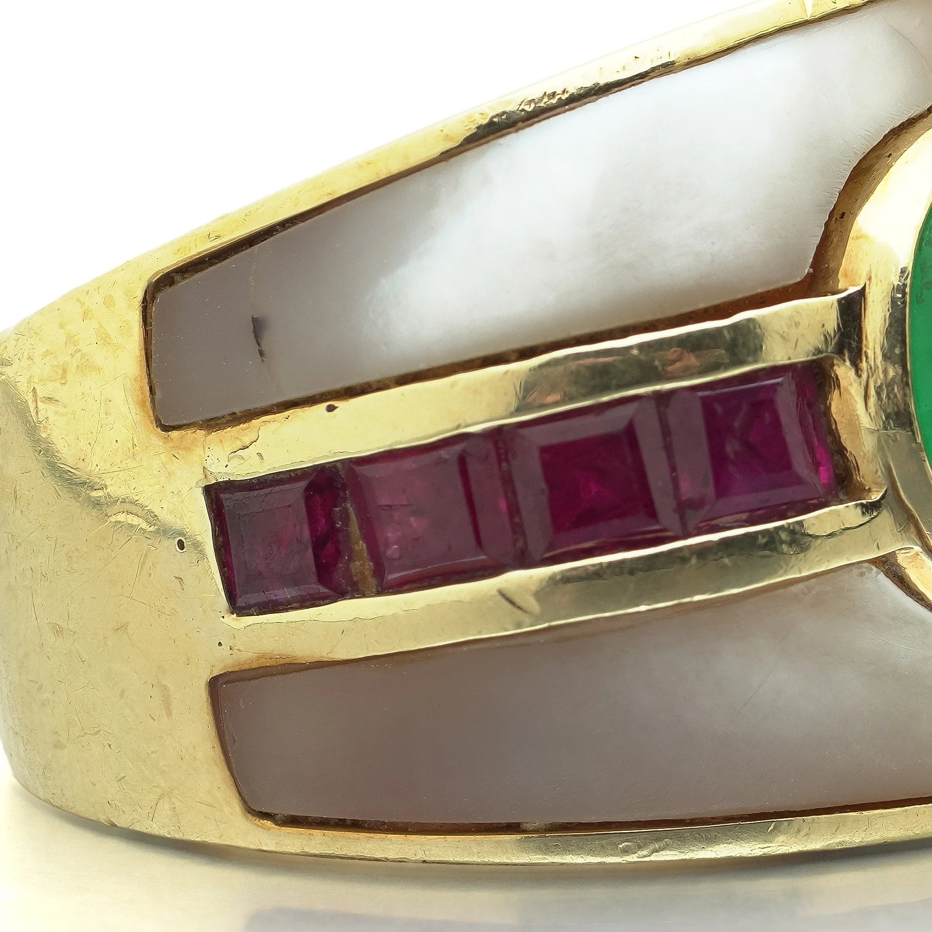 14KT Gold Cabochon Emerald, Ruby and Mother of Pearl Band Ring, close-up 2