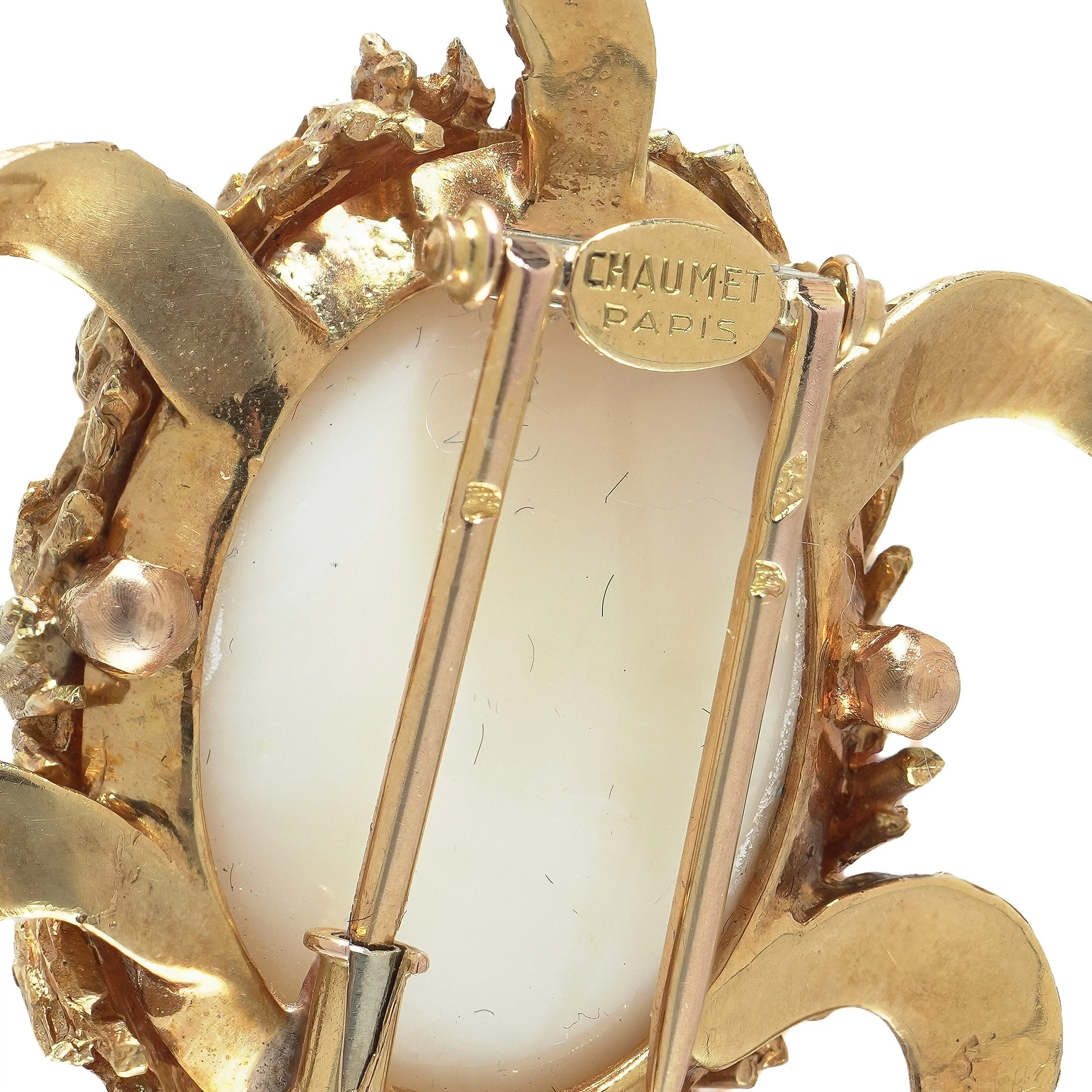 Chaumet Paris 18KT Gold Turtle Brooch, close-up 3