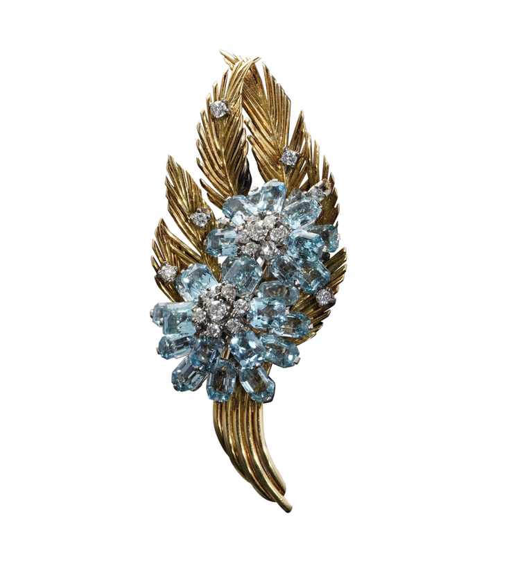 Vintage 18KT yellow gold 10.00 ct. Aquamarine and Diamond brooch