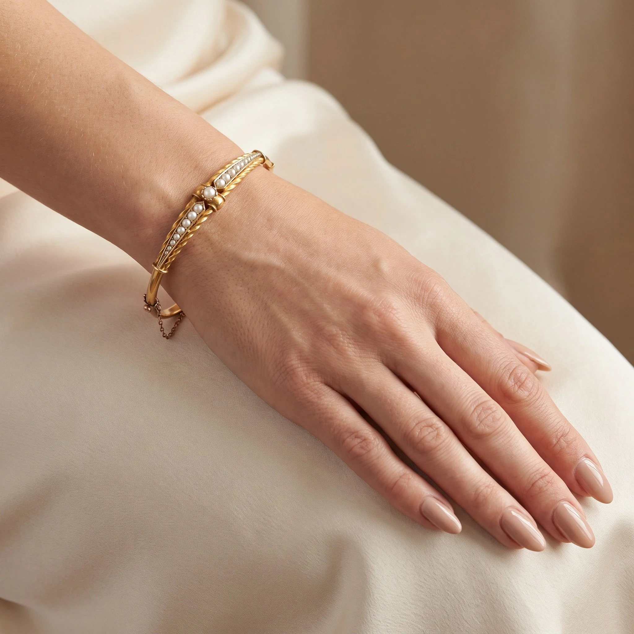 victorian-15kt-gold-seed-pearl-hinged-bangle-twisted-rope-panels-02-worn92094-131.jpg