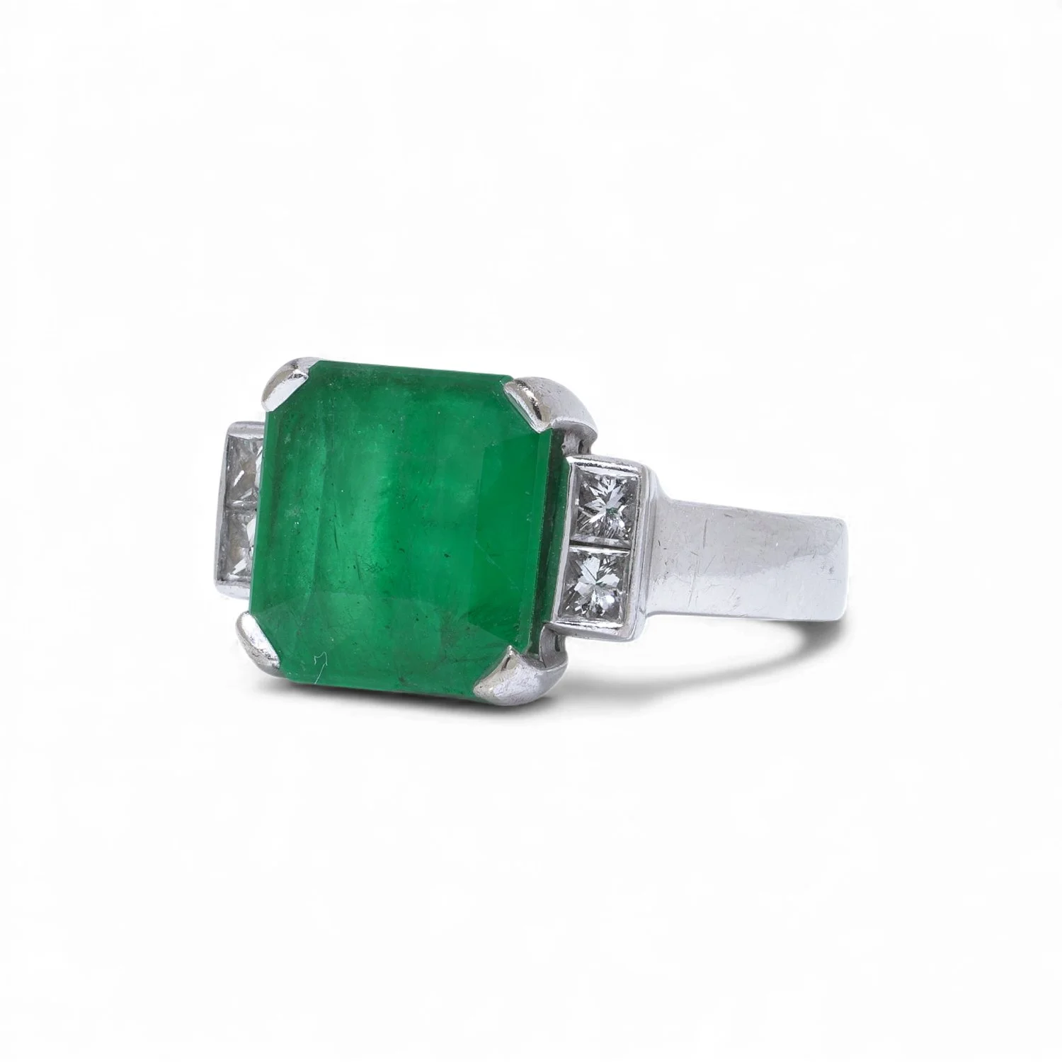 2025-12-03 13-38-18 (B,R8,S4).jpg