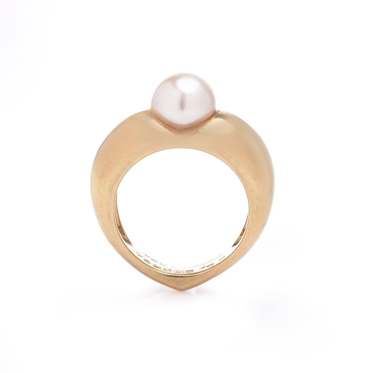 Cartier 18KT Gold Heart-Shaped Pearl Ring Circa 1970s