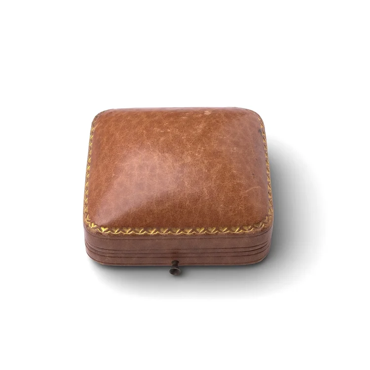 Marcus & Co. jewellers vintage leather jewellery box - New York