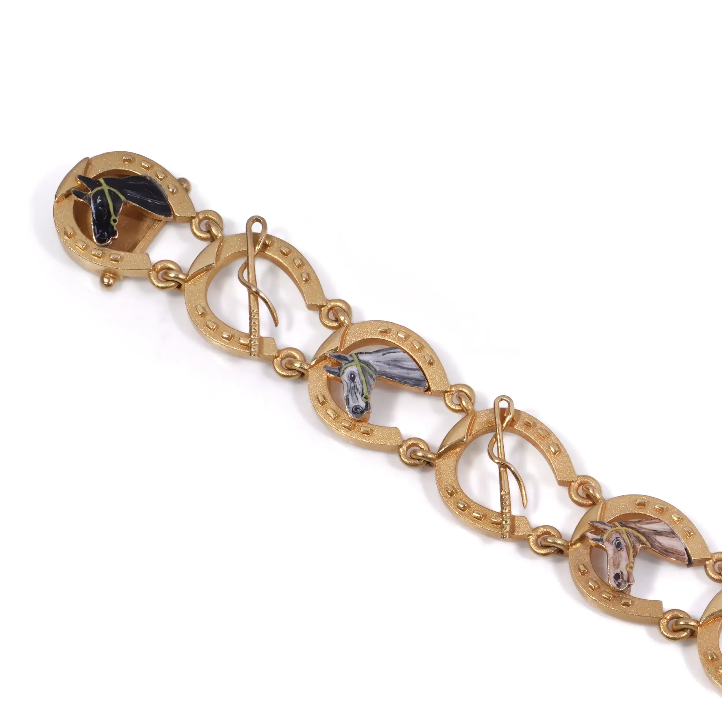 Mozeris-Fine-Antiques-Victorian-22KT-Gold-Equestrian-Horse-Motif-Bracelet7.webp