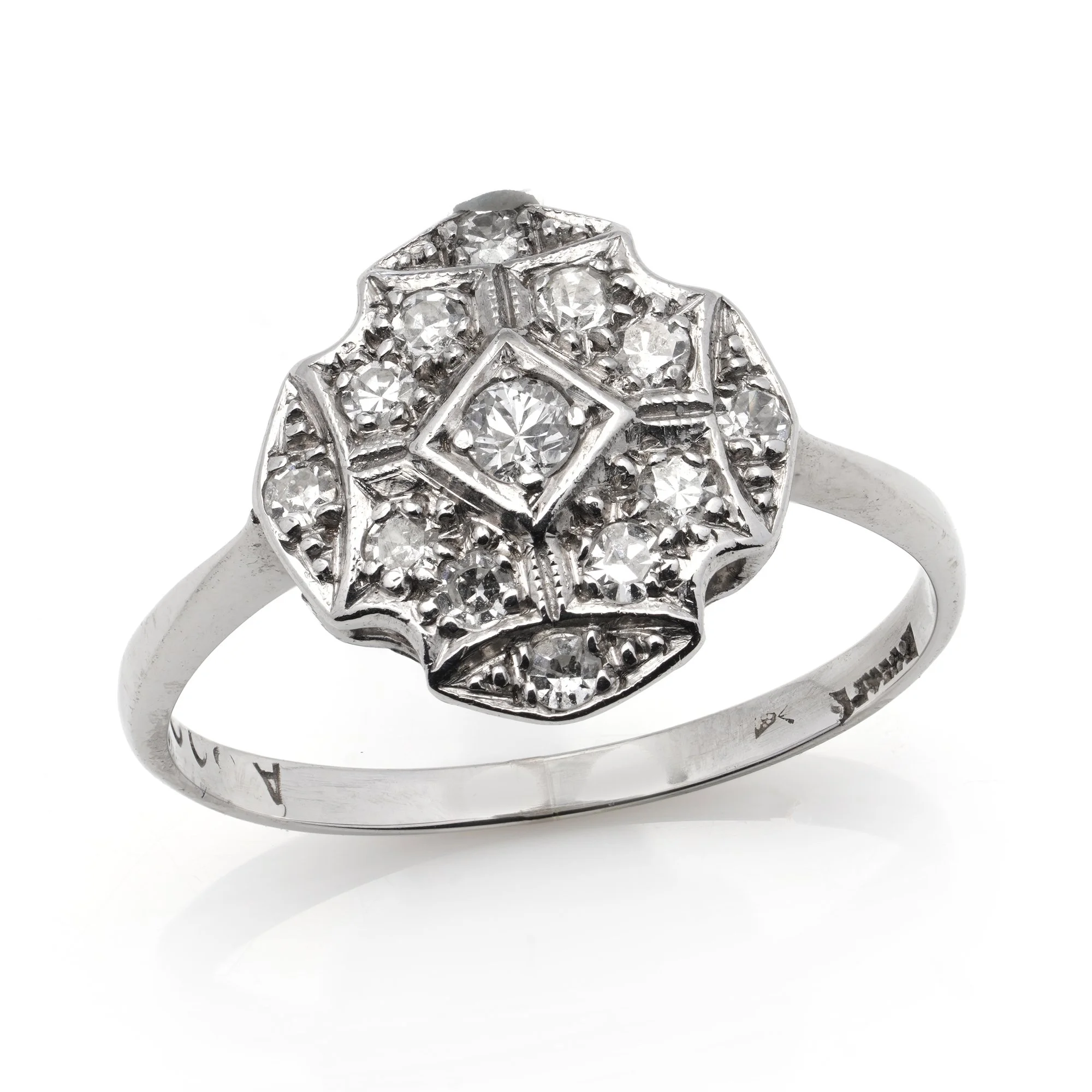 Platinum and 0.40 carats diamonds ladies ring