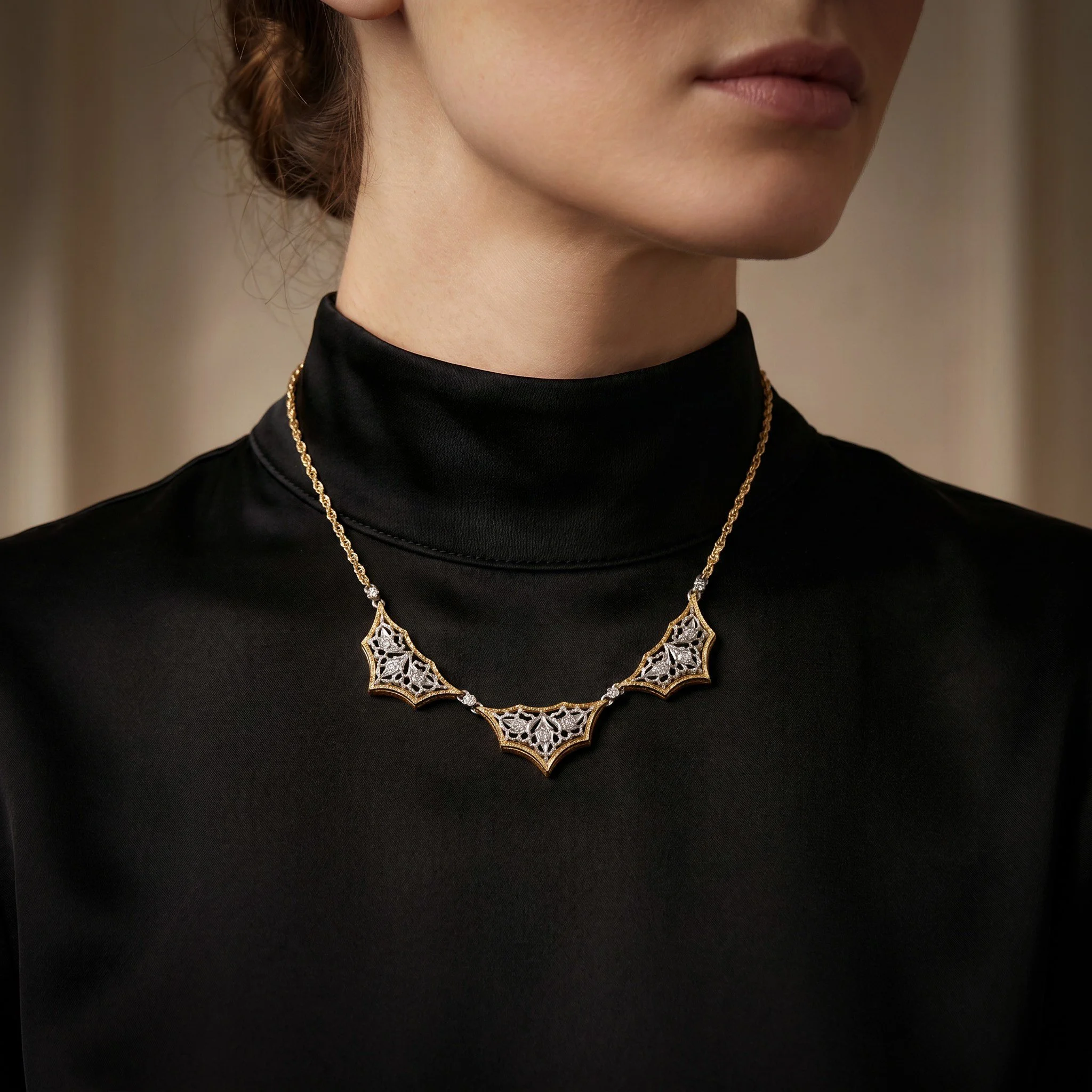 BUCCELLATI NECKLACE.jpg