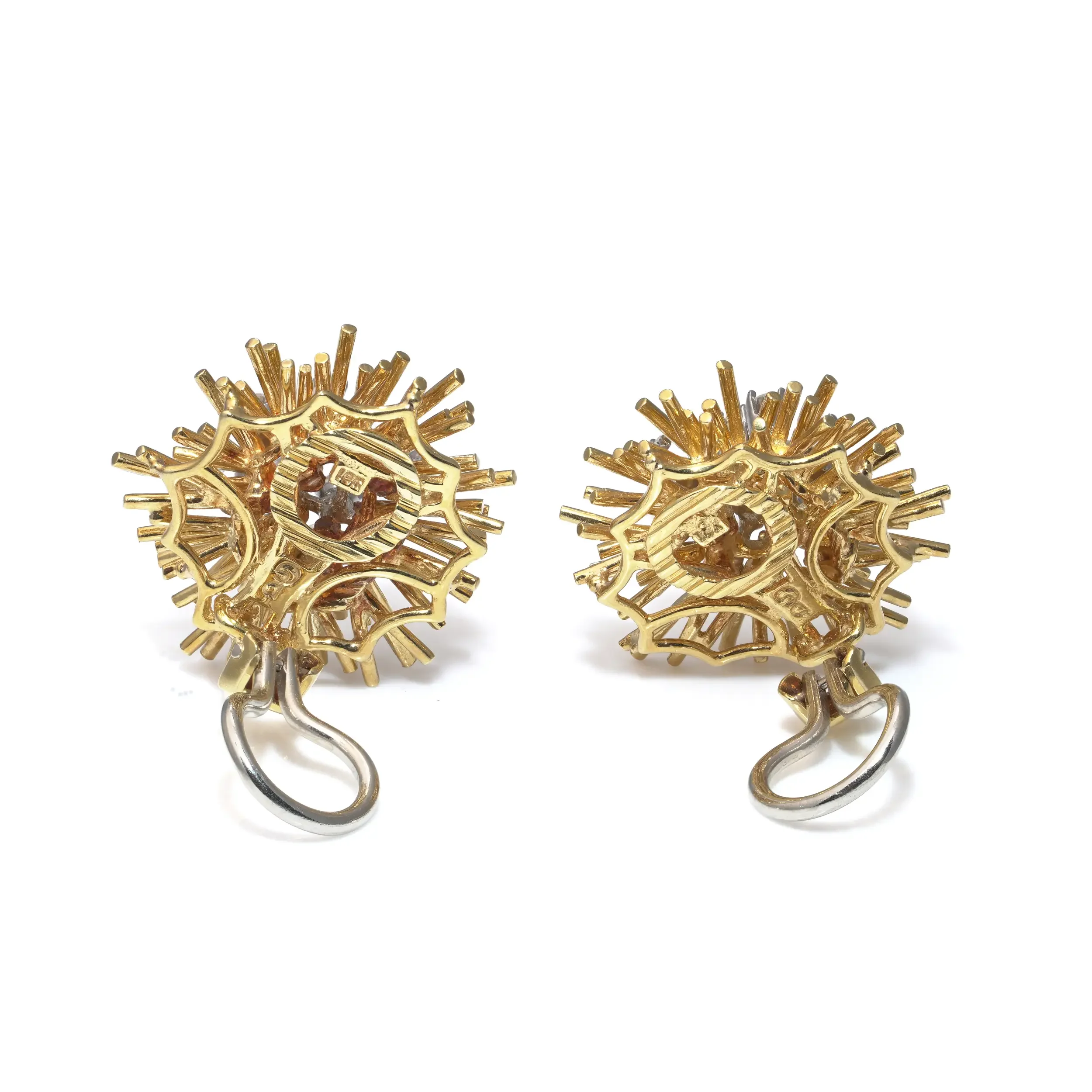 mozeris-fine-antiques-vintage-1970s-18kt-gold-diamond-clip-earrings4.webp