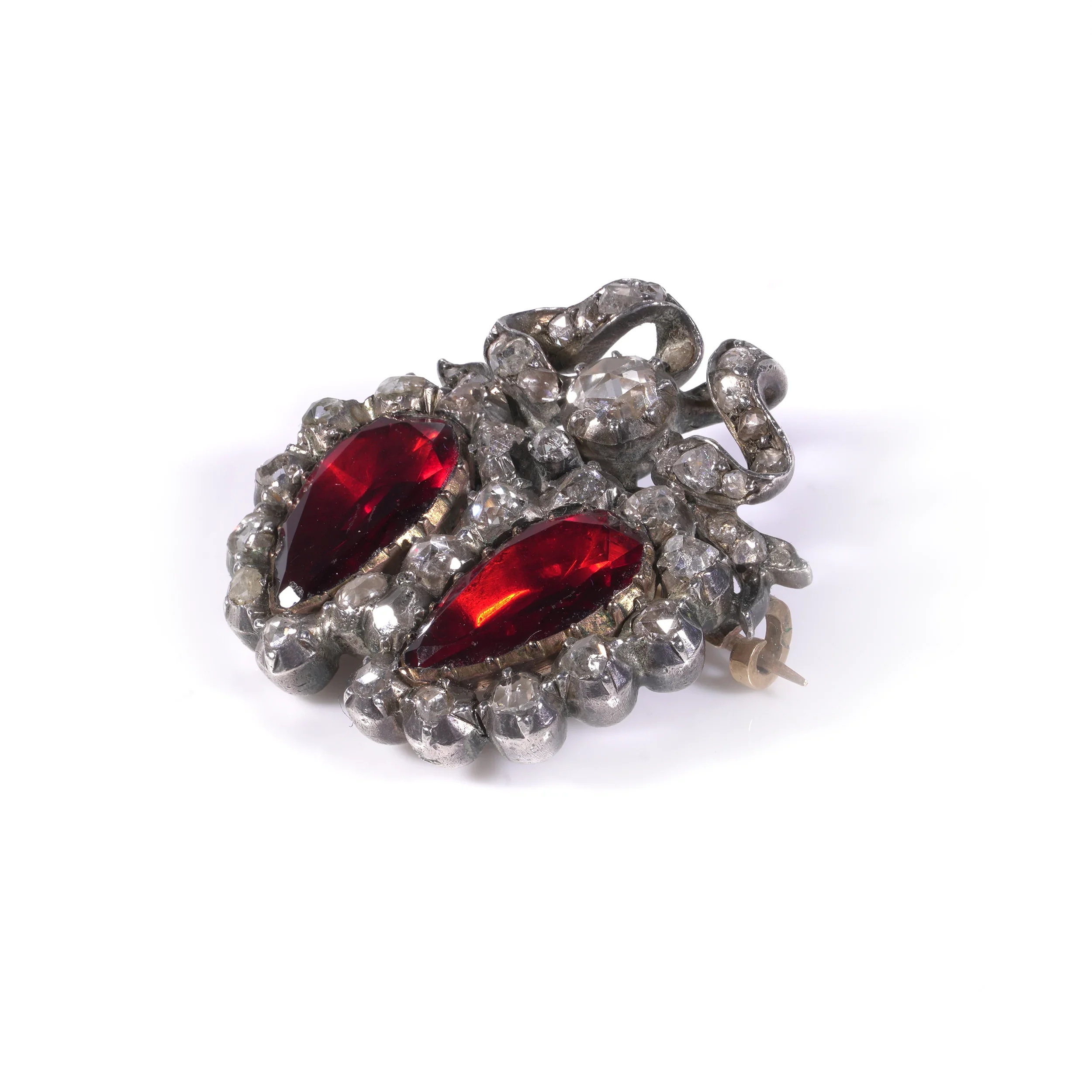Mozeris-Fine-Antiques-Early-Victorian-Garnet-and-Rose-Cut-Diamond-Brooch3.webp