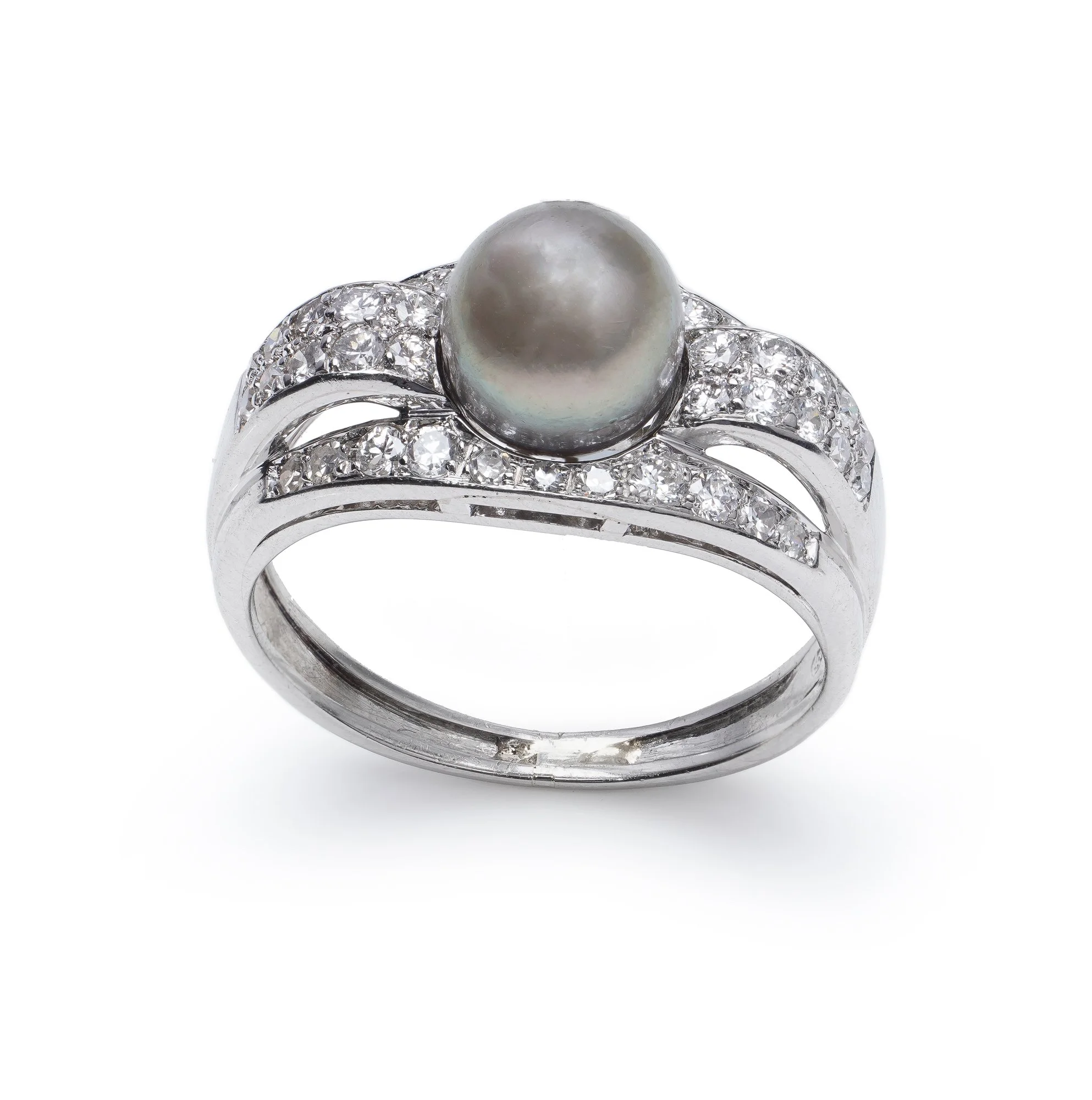 Platinum 950 Natural Saltwater pearl and diamond ring
