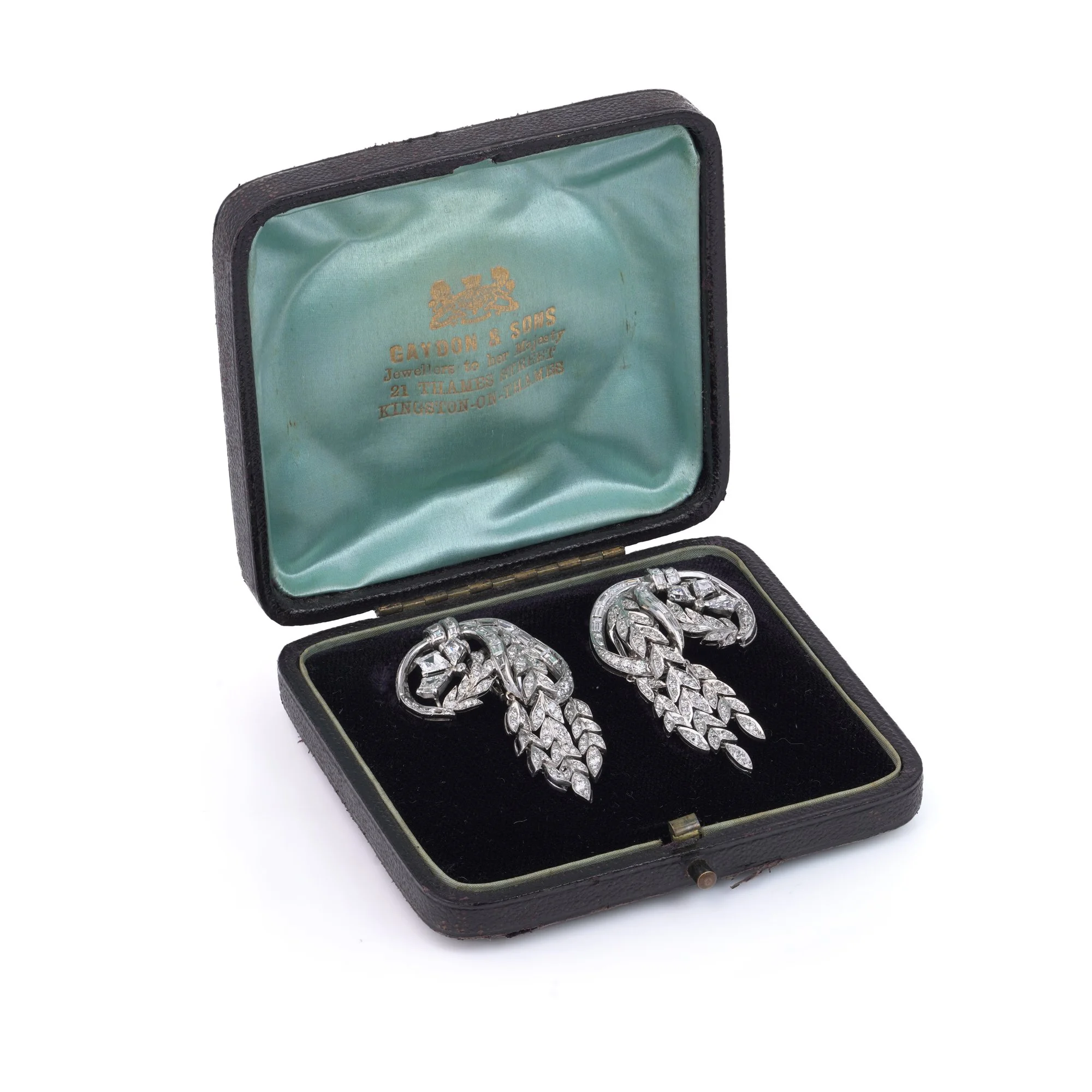 mozeris-fine-antiques_platinum-deco-earrings_1930s_diamond_side_03.jpg