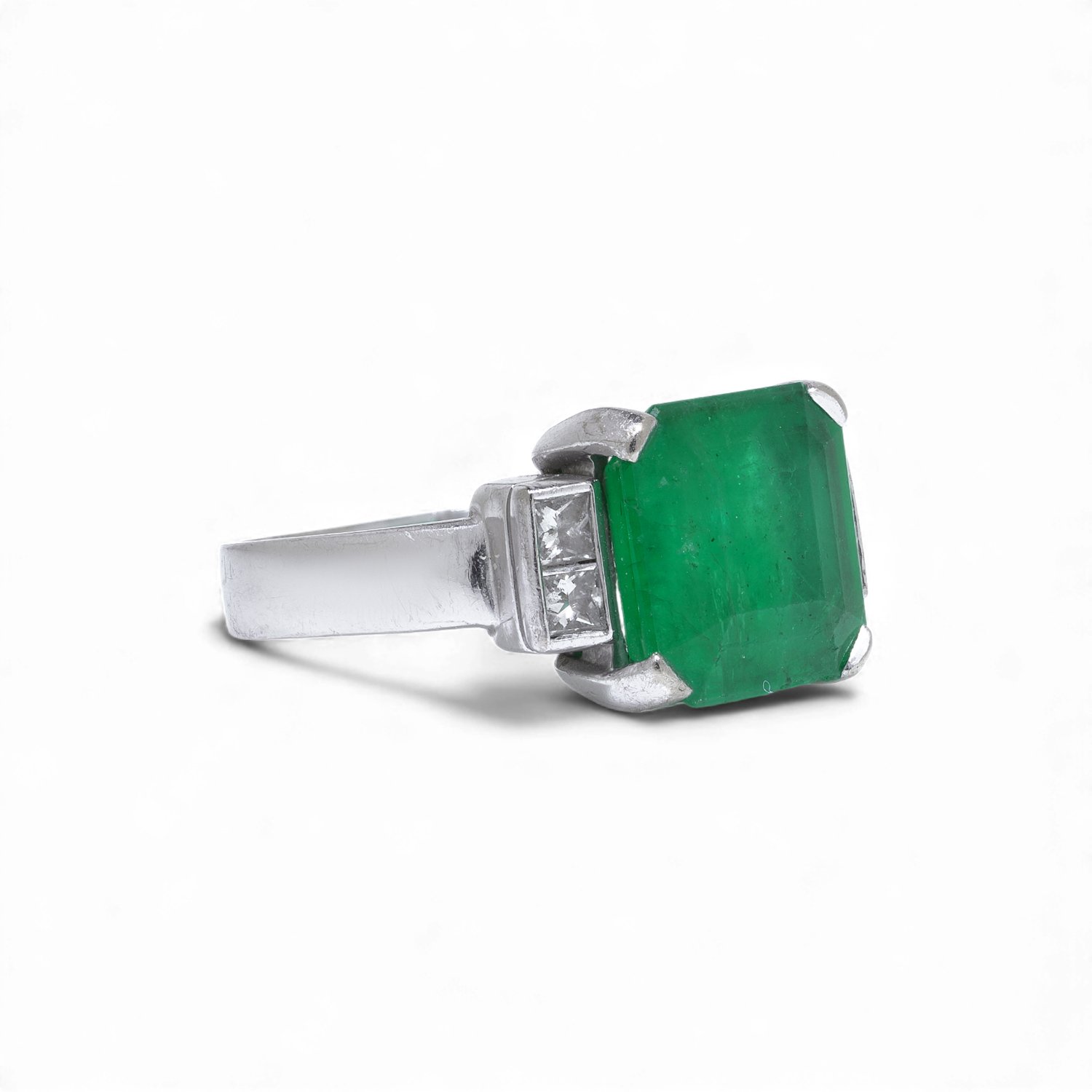 2025-12-03 13-38-20 (B,R8,S4).jpg