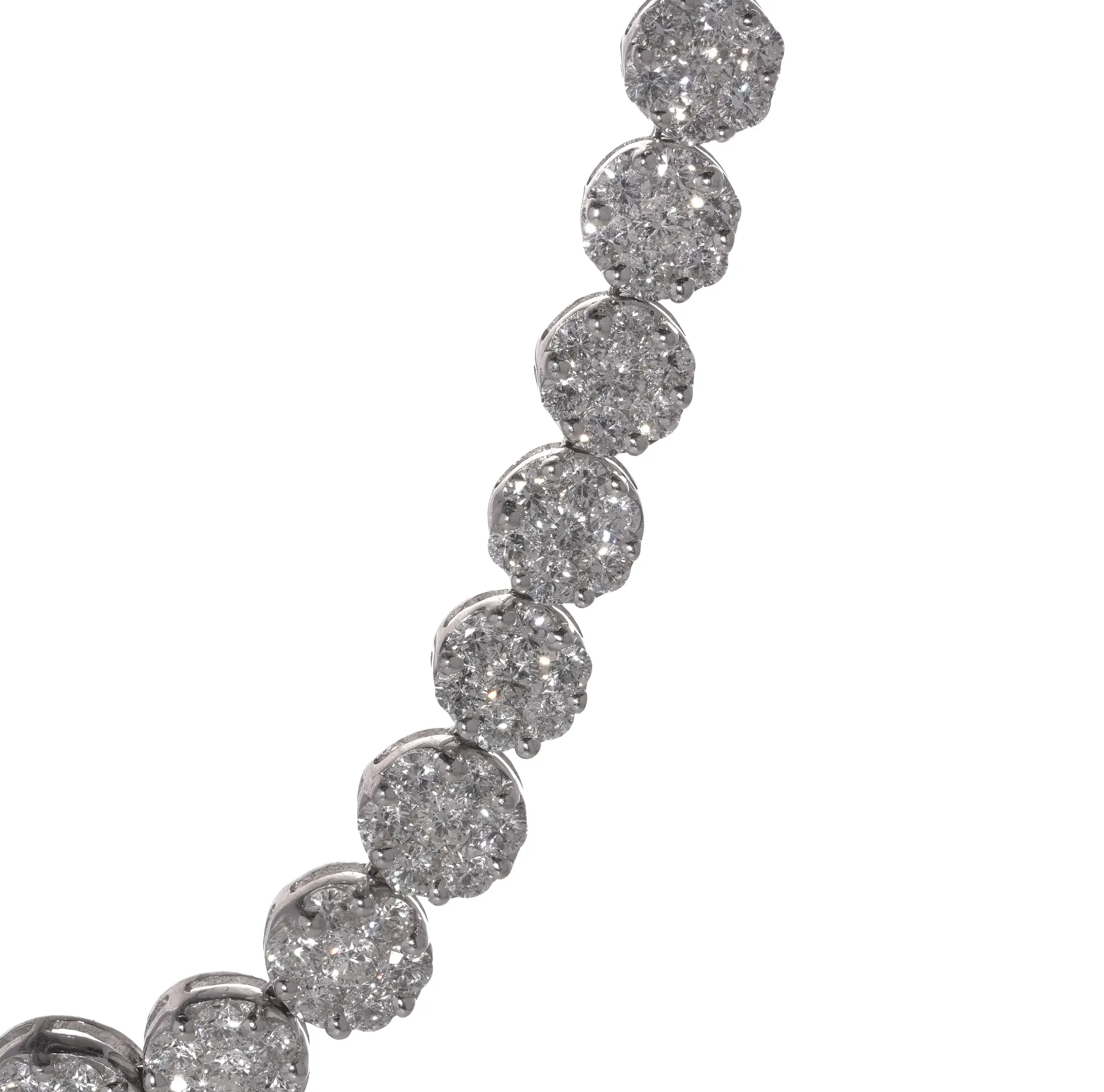 18kt-white-gold-diamond-cluster-necklace-30-carat-choker-41cm-Mozeris-Fine-Antiques4.webp