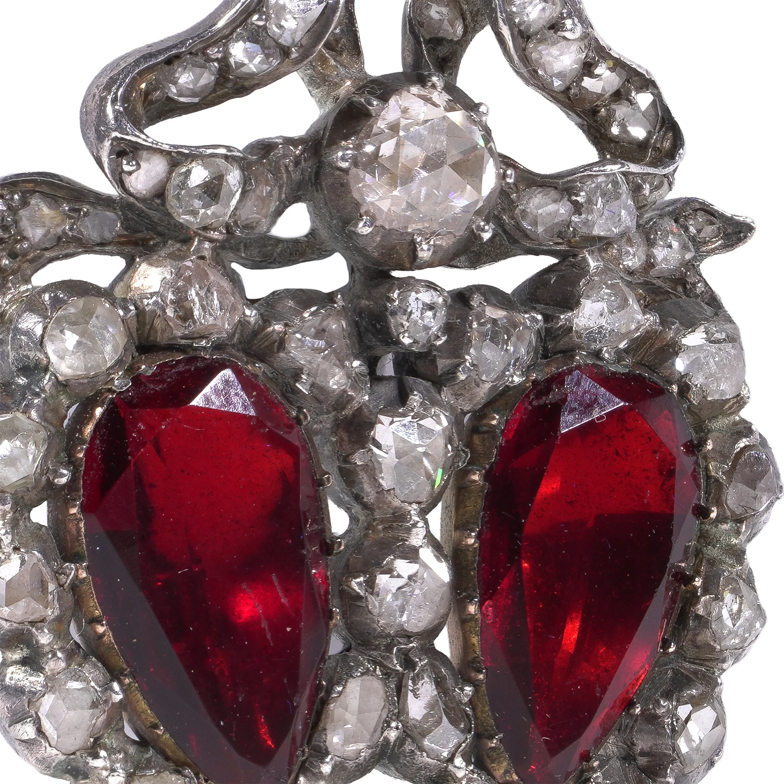 Mozeris-Fine-Antiques-Early-Victorian-Garnet-and-Rose-Cut-Diamond-Brooch7.webp