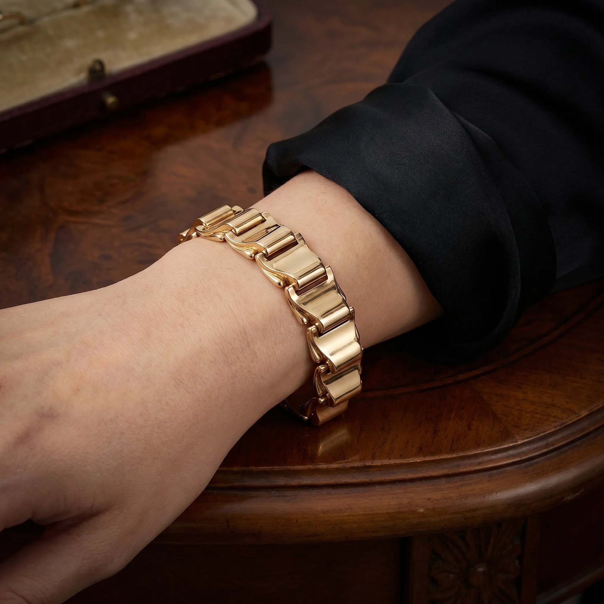 TIFFANY RETRO BRACELET.jpg