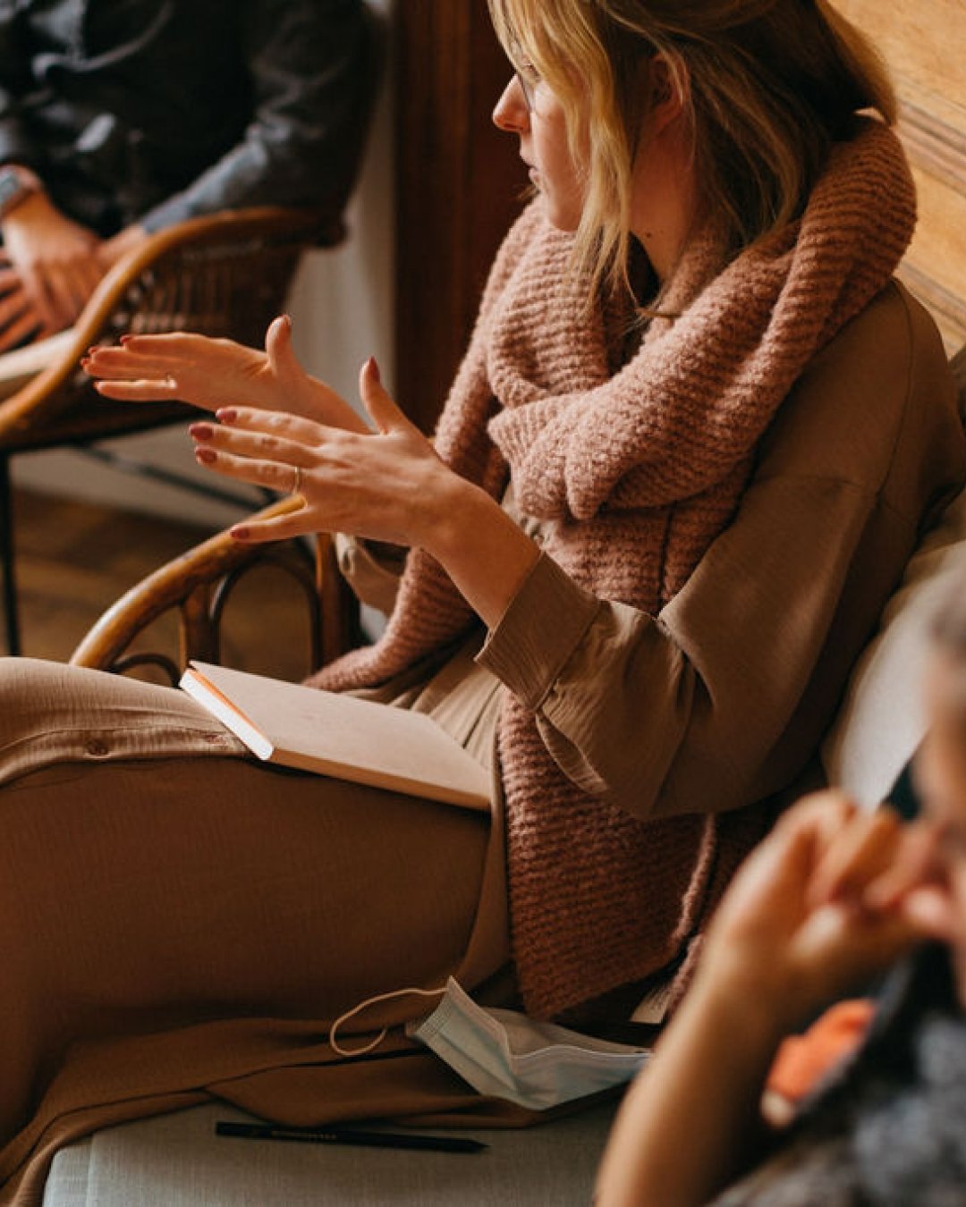 💑 Mom-date: Love Language &ndash; Beter communiceren met je partner

Je houdt van elkaar, en toch voel je je soms niet begrepen.
Je zegt iets met de beste bedoelingen, maar je partner hoort iets heel anders.
Of je slikt je woorden in, om de rust te 