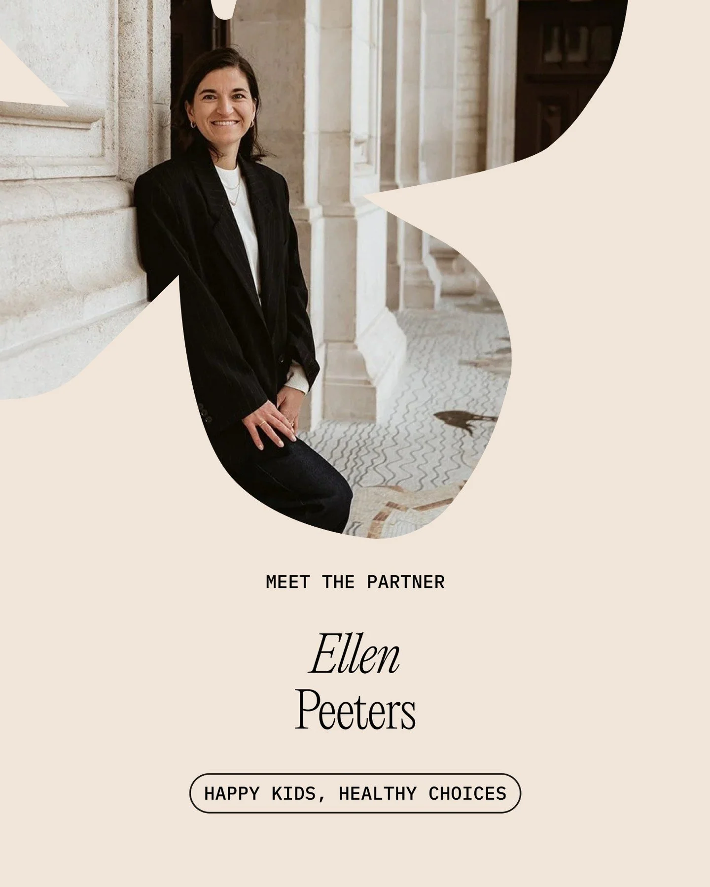 Meet Ellen peeters.

Ellen is mama van twee en apotheker in haar eigen zaak Apotheek Elsenborgh in Edegem, waar preventie en gezondheid centraal staan. Vanuit haar passie voor leefstijlgeneeskunde en voeding behaalde ze daarnaast een postgraduaat in 