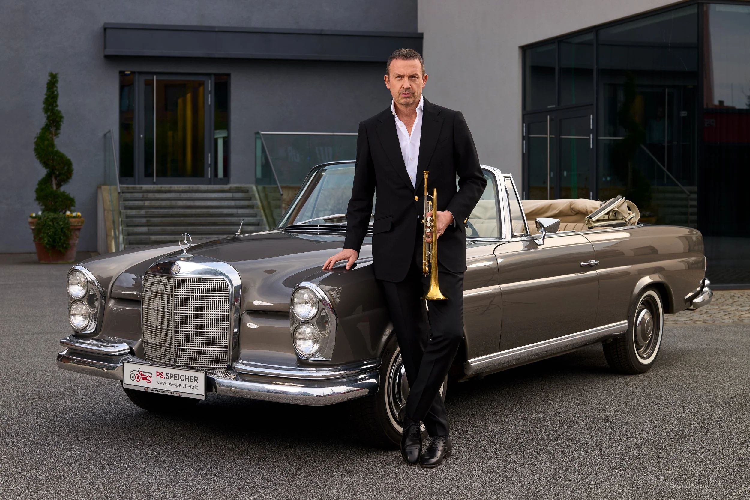 KKT_2025_Till_Brönner_Benz_©fskphotography.jpg
