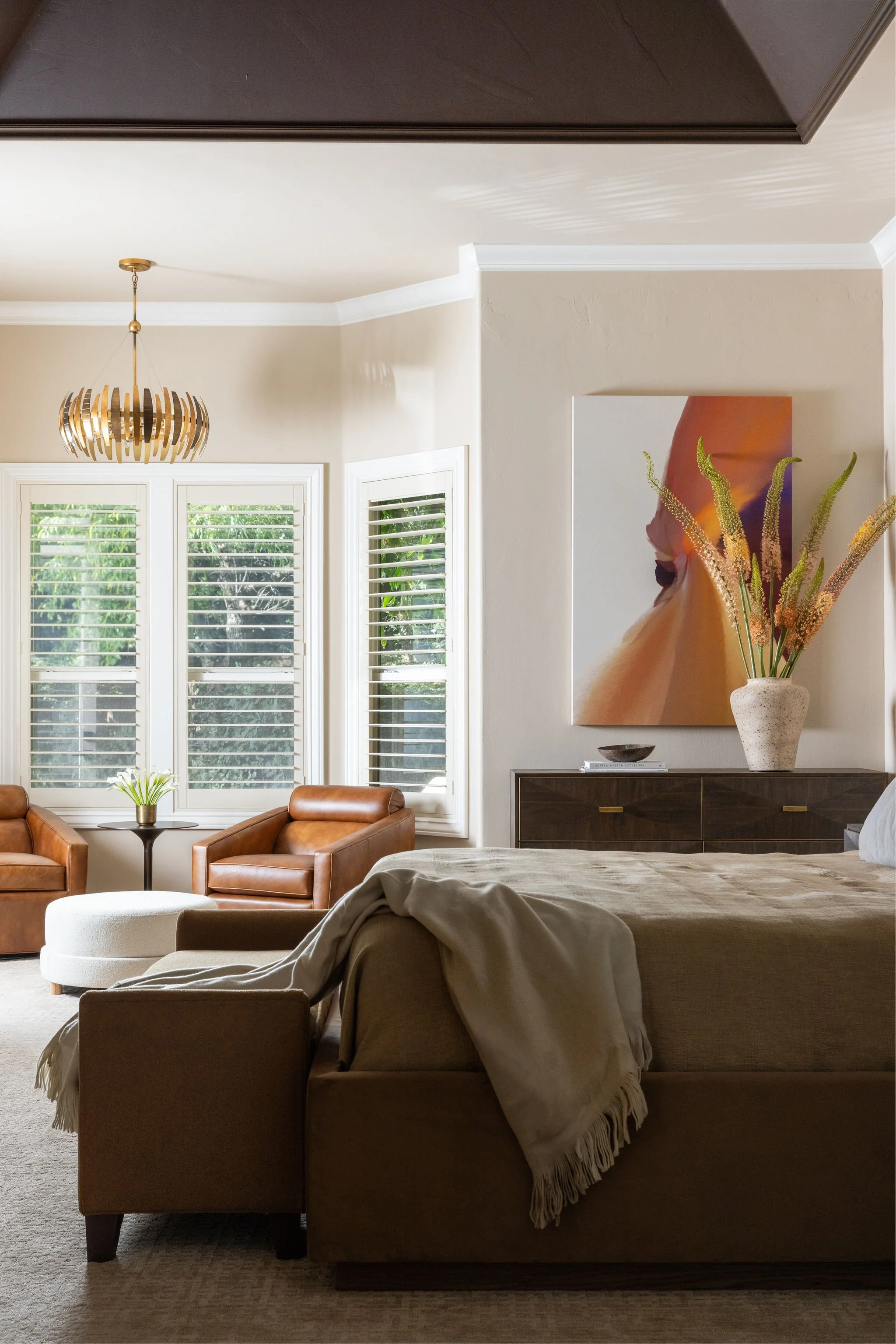 Creating An Organic and Sultry En Suite