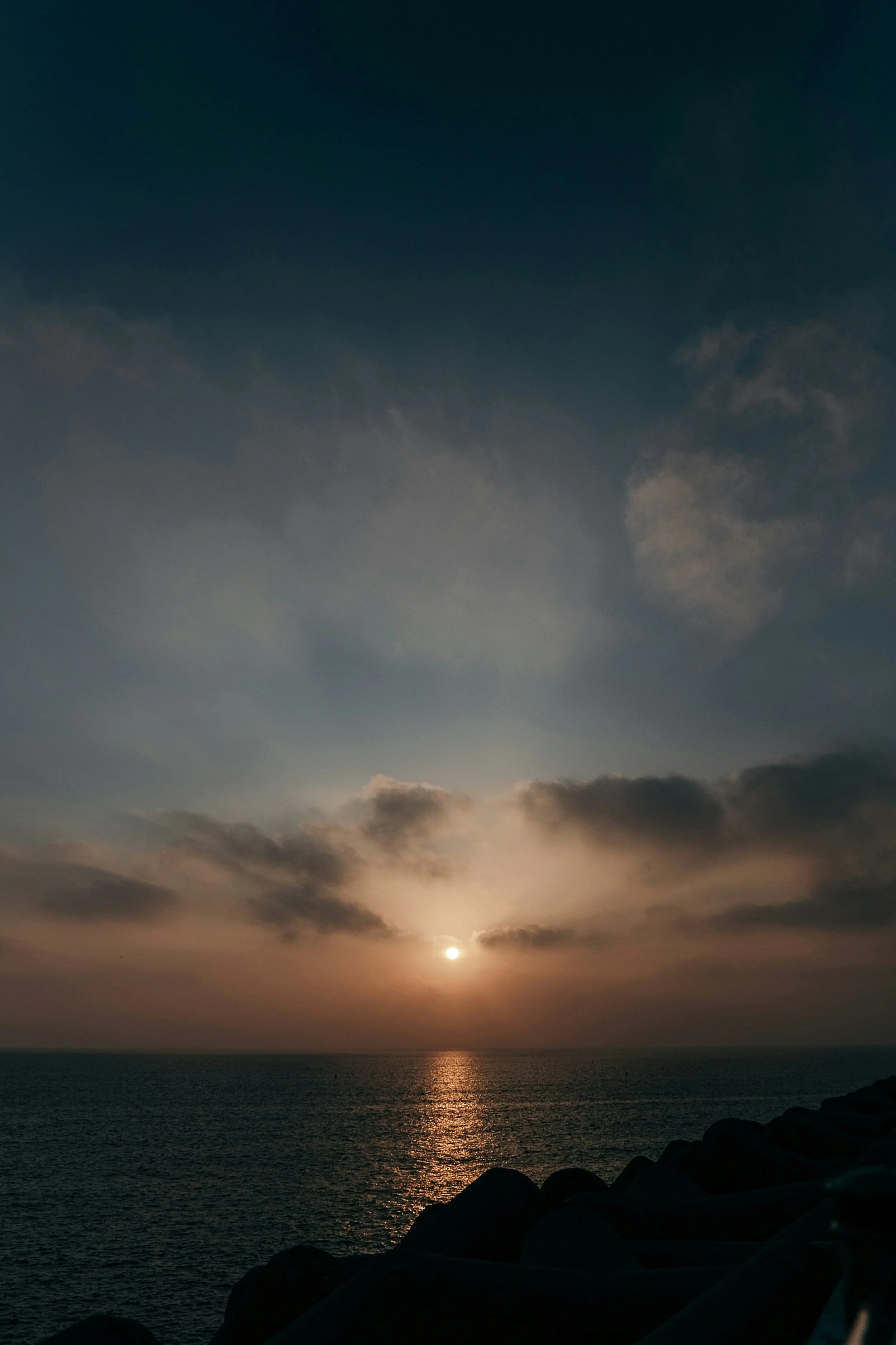 insung-yoon-RHU7v3COwF4-unsplash.jpg