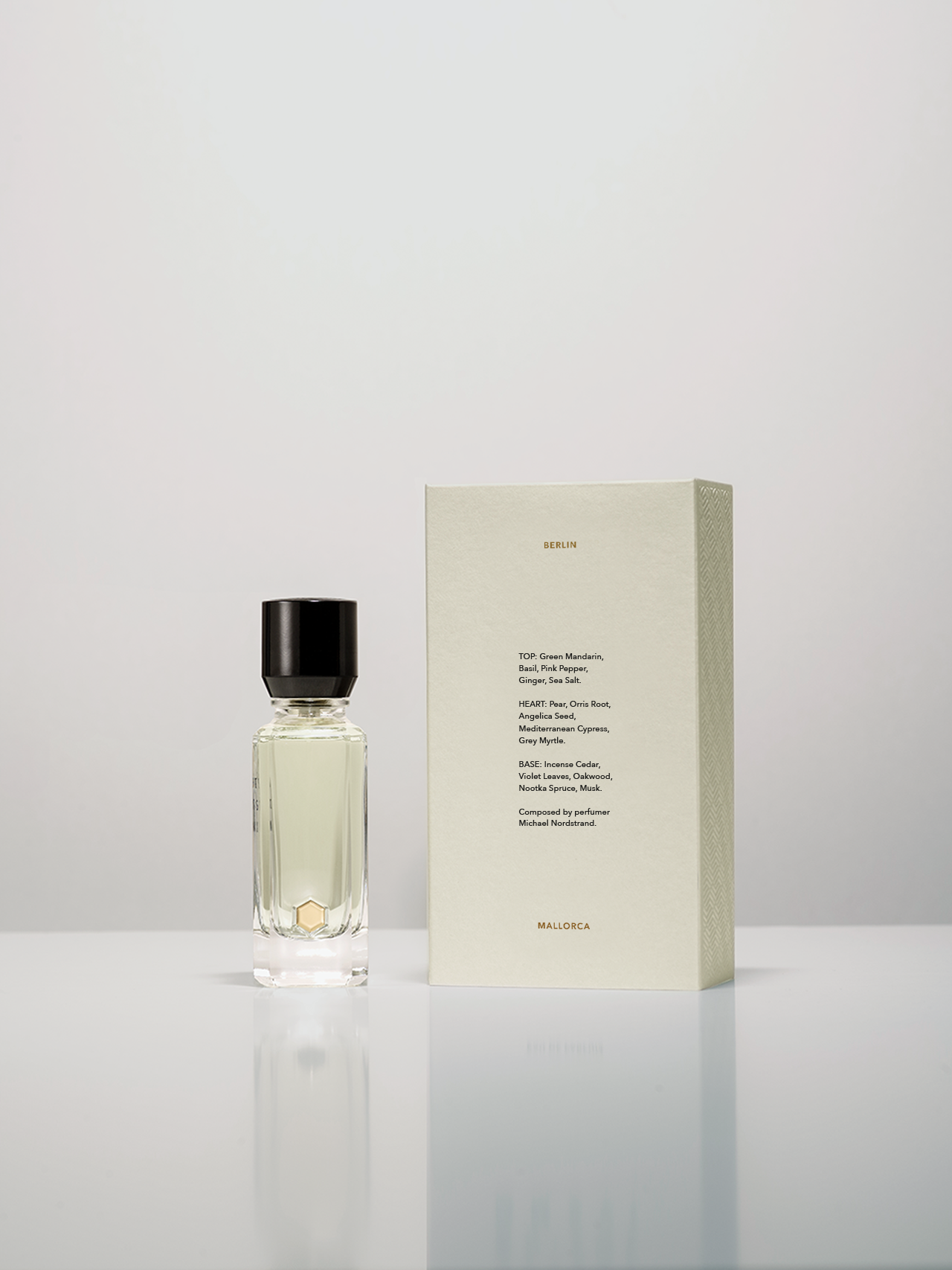 D_SOL_AZURIS_SIDE_PACKAGING_SM_Back.png