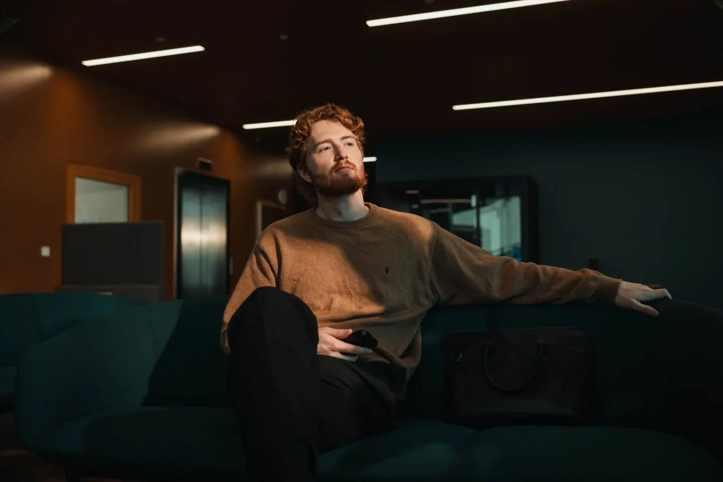 Mainoskuva Aviabulevardille 

Malli @ronischmelzer 
Tuotanto @insitefinland