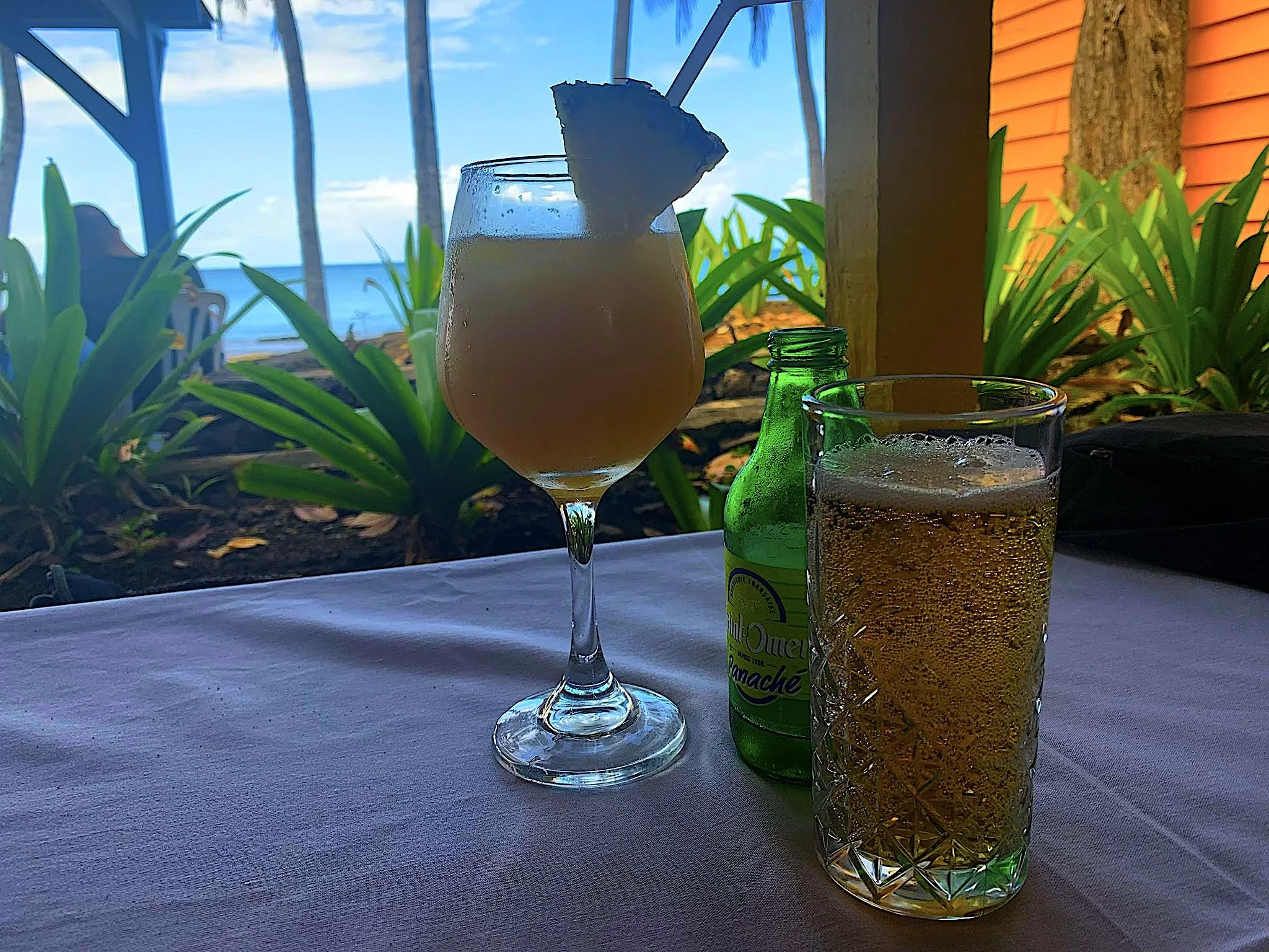 plage Cluny two beverages.jpg