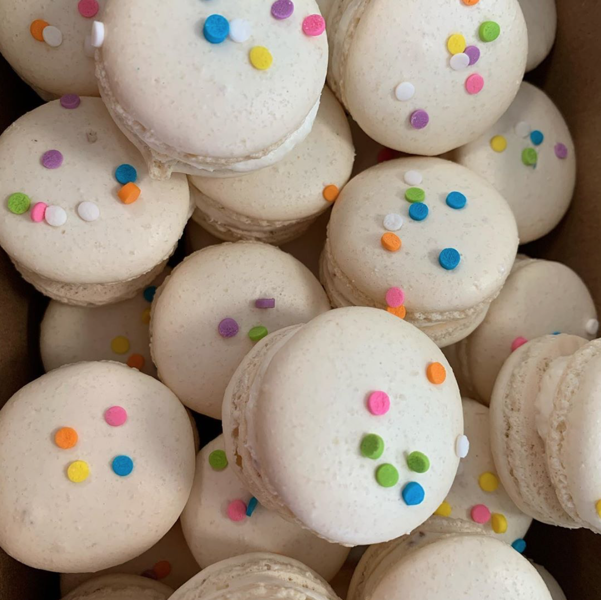 Toasted Marshmallow Macarons .png