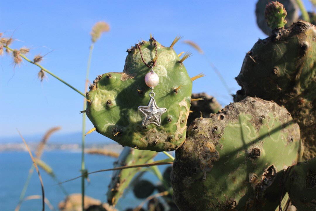 Harvest Pearl
&bull;
&bull;
#perla #joyeria #modamexicana #hechoenmexico #hechoamano #jewelry #pearl #fashionjewelry #gemstones #boho #etsy #lunariaannuamx #perlanegra #stones #tropical #healingjewelry #trendy #mermaid #consumelocalmx #mexico #fashio