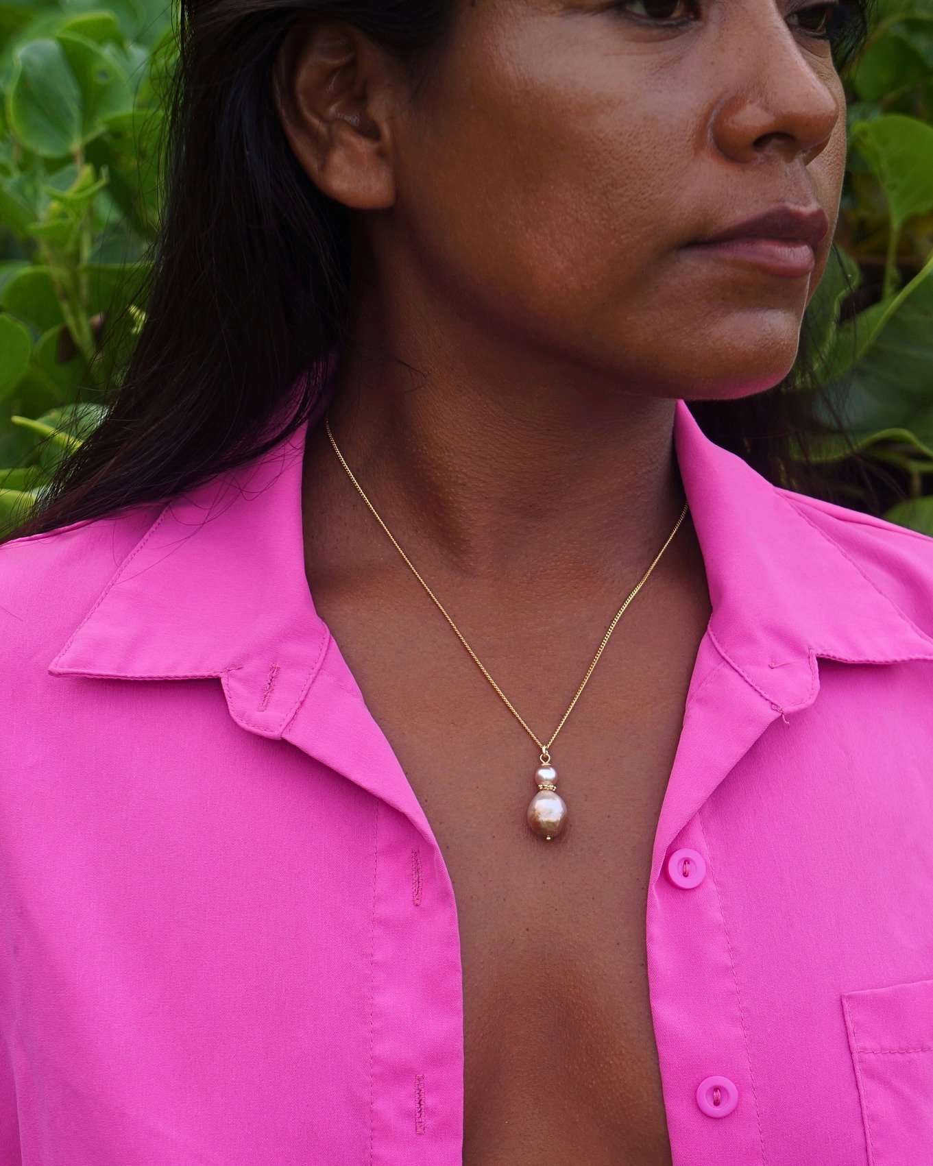 Normal + basics have more fun
&bull;
&bull;
#perla #joyeria #modamexicana #hechoenmexico #hechoamano #jewelry #pearl #fashionjewelry #gemstones #boho #etsy #lunariaannuamx #perlanegra #stones #tropical #healingjewelry #trendy #mermaid #consumelocalmx
