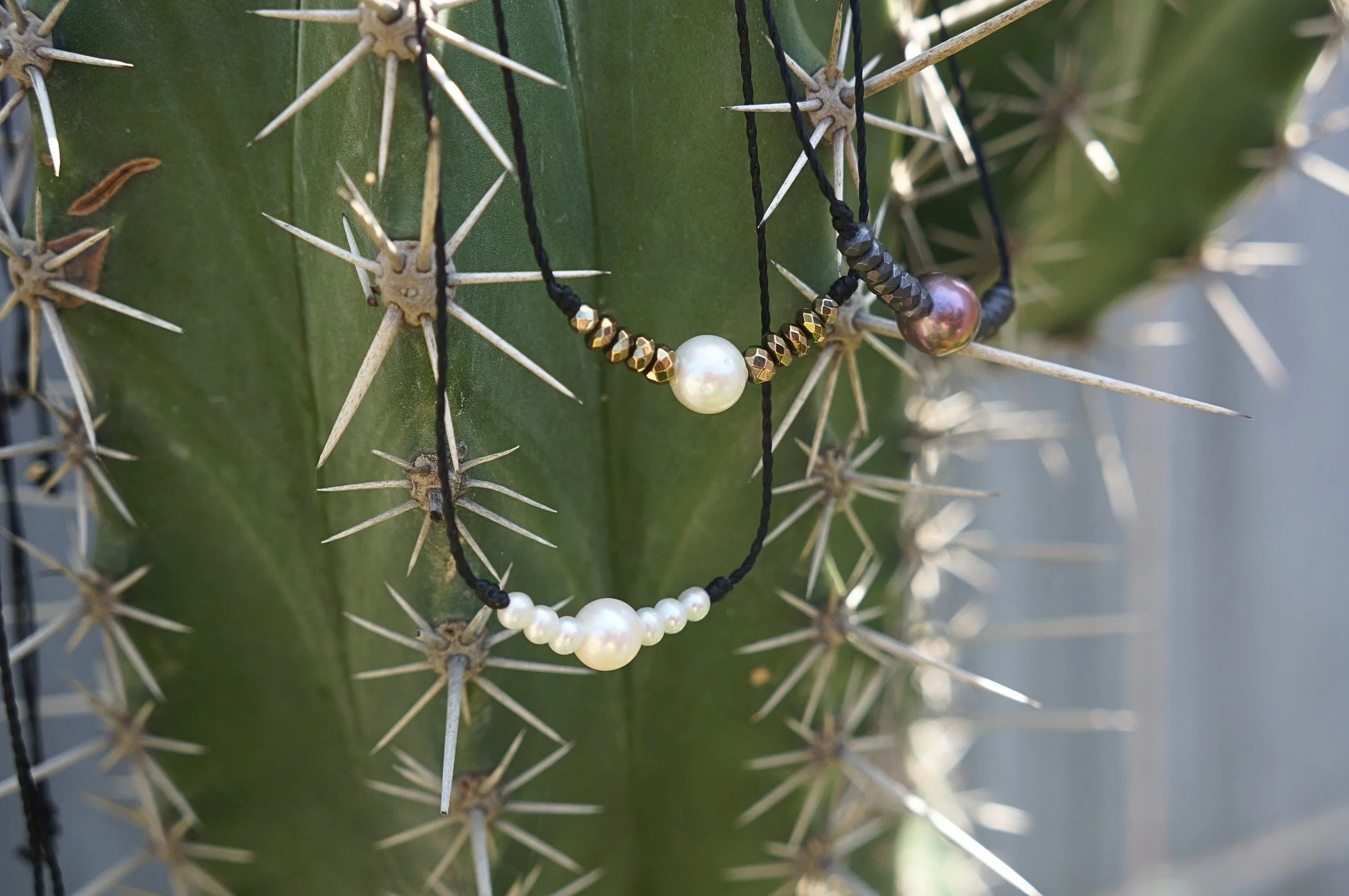 Each pearl with its own meaning: guardians of love, transformation, and everything in between, feelings
&bull;
&bull;
#lunaria #accesorios #moda #mexico #modaenmexico #fashionjewelry #fashion #trendy #hechoamano #hechoenmexico #lunariaannuamx #handma