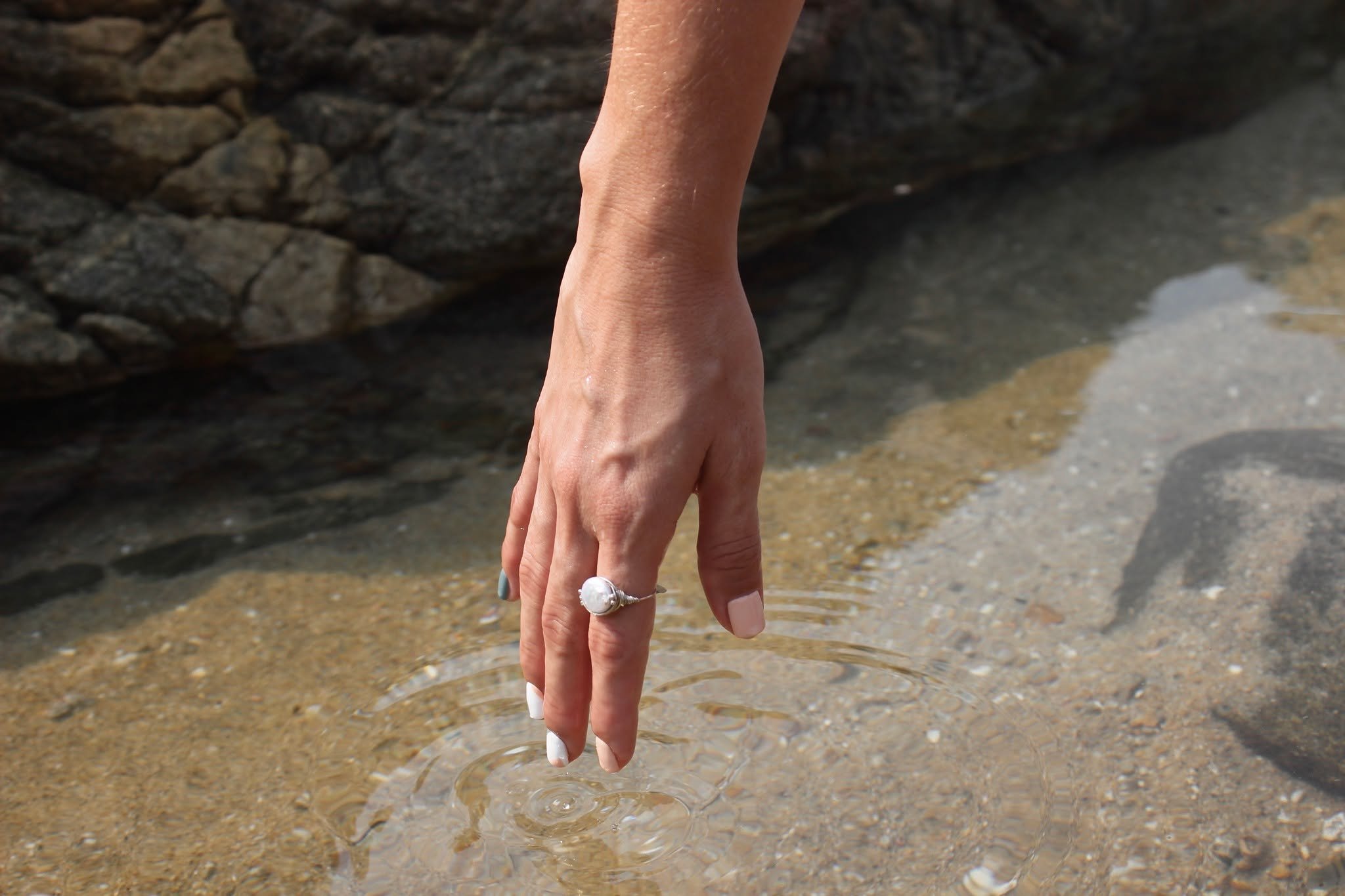 The search for pearls is my obsession
&bull;
&bull;
#lunaria #accesorios #moda #mexico #modaenmexico #fashionjewelry #fashion #trendy #hechoamano #hechoenmexico #lunariaannuamx #handmade #handmadejewelry #uniquejewelry #turquesa #uniquepiece #soul #j