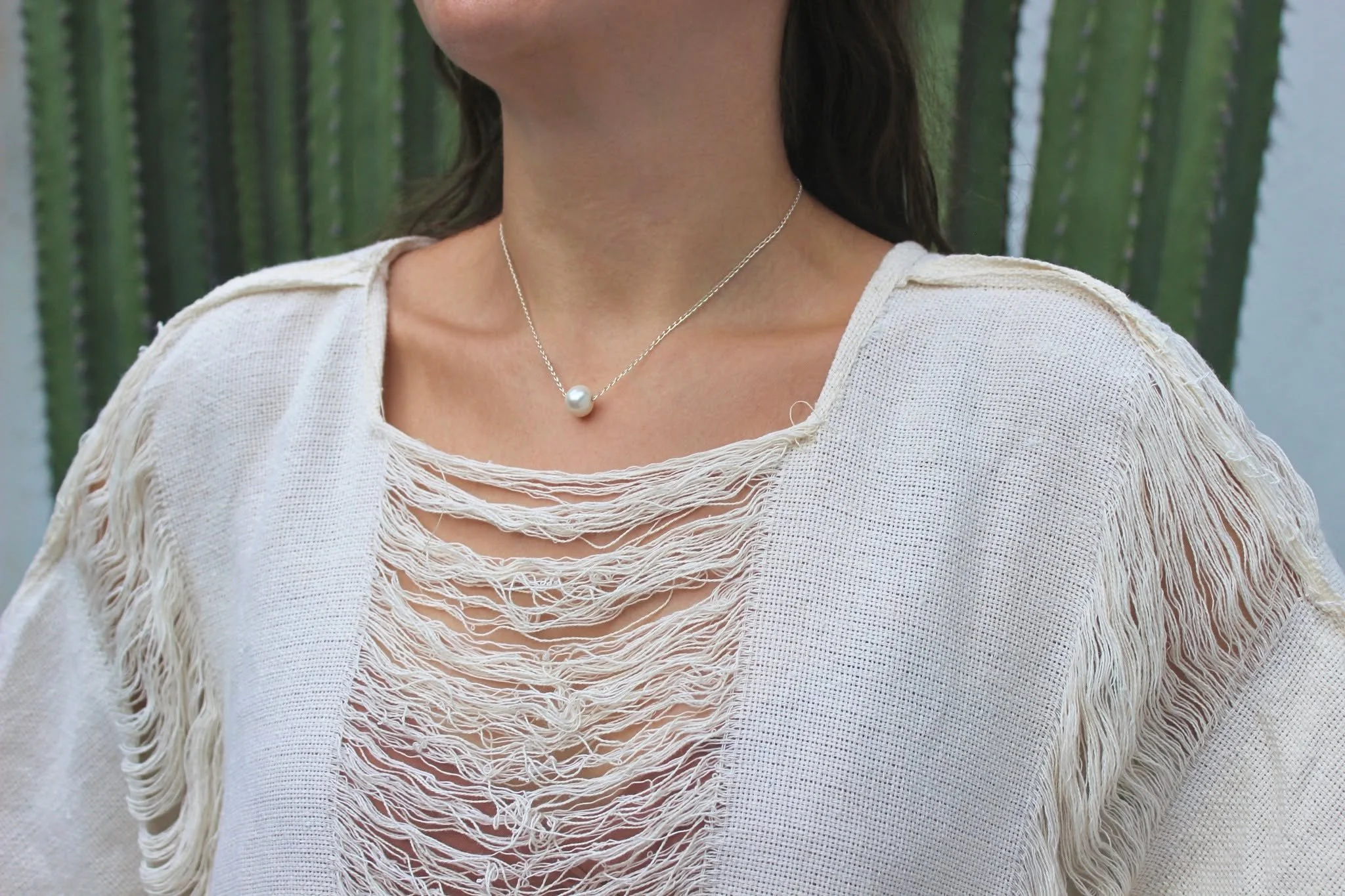 Femininity, energy, character and my pearl}
&bull;
&bull;
#perla #joyeria #modamexicana #hechoenmexico #hechoamano #jewelry #pearl #fashionjewelry #gemstones #boho #etsy #lunariaannuamx #perlanegra #stones #tropical #healingjewelry #trendy #mermaid #