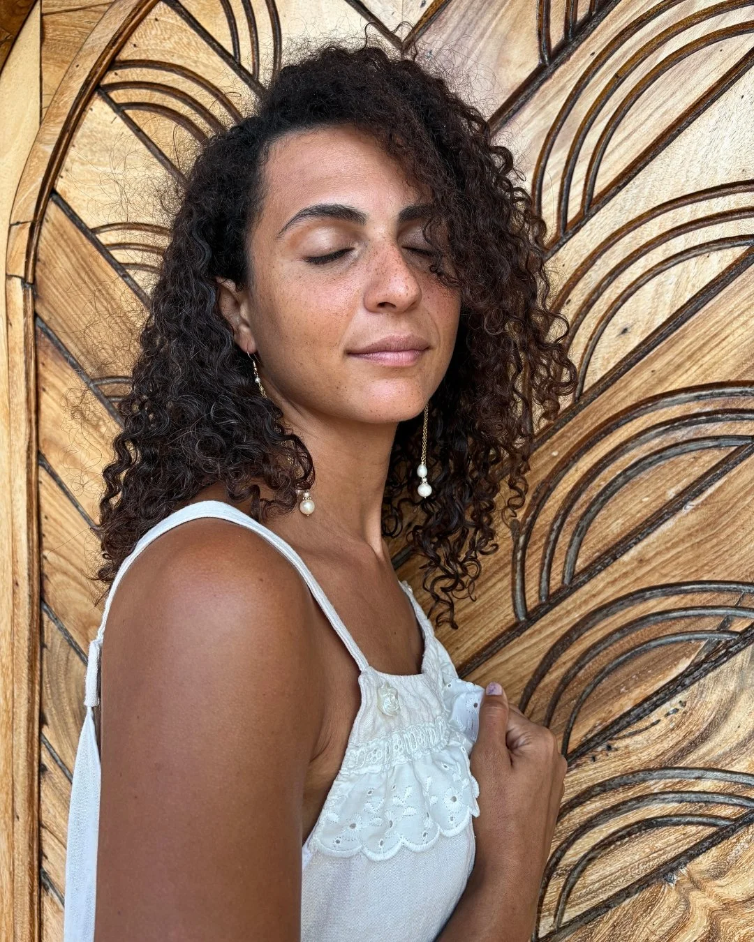 My coolest pearls 
&bull;
&bull;
#perla #joyeria #modamexicana #hechoenmexico #hechoamano #jewelry #pearl #fashionjewelry #gemstones #boho #etsy #lunariaannuamx #perlanegra #stones #tropical #healingjewelry #trendy #mermaid #consumelocalmx #mexico #f