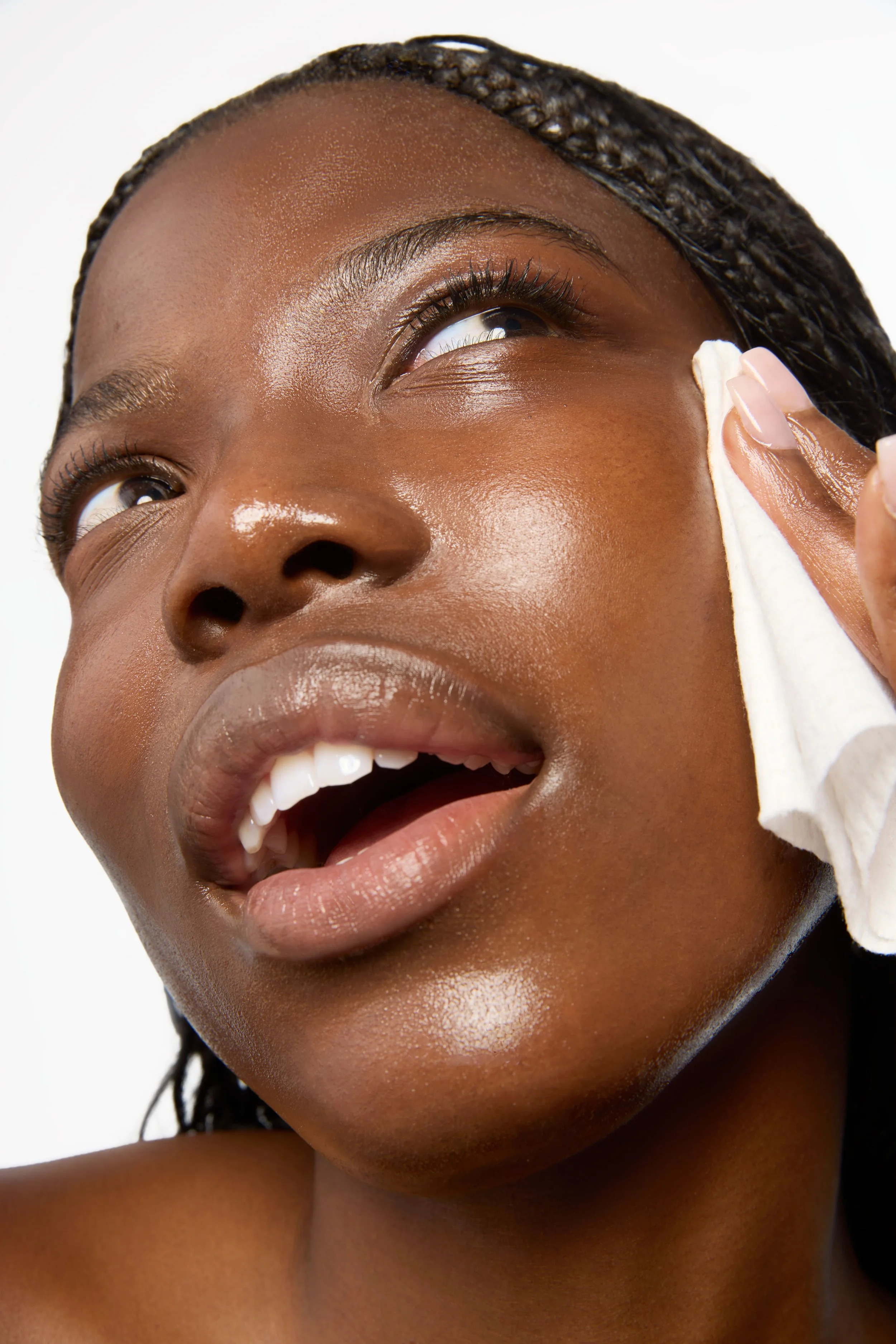 High_Res-LIPID ENRICHED CLEANSING BALM_MODEL_APPLICATION_MARIE.jpg