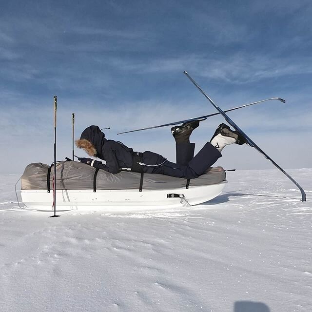 Break time. When you don't take off your skis, it's not that hard to get going again ;) #lifehacks #sledturnedcouch #seizethemoment #timeisprecious #appreciatewhatyouhave #skihardchillhard #notbadforagirl #southernsolitaire #antarctica