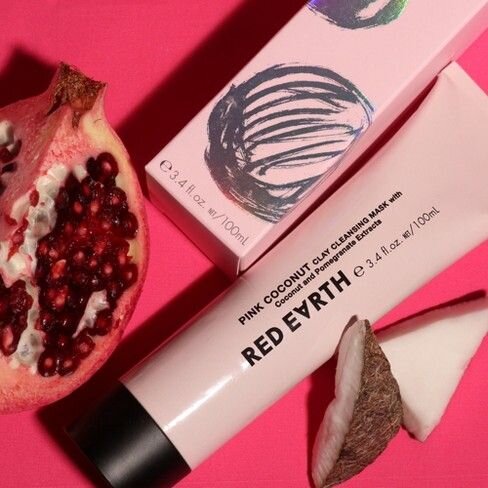 Red Earth Pink Coconut Clay Cleansing Mask - Photo Credit: Red EarthThe packaging is a beautiful light pink color with black lettering. It’s made with coconut oil and pomegranate extract in order to hydrate skin. The smooth texture doesn’t dry or irritate skin. The mask can help with discarding impurities. It can be found in Target and on Target’s website it lists health facts such as saying the product is paraben-free, petroleum-free and contains aloe. The mask is recommended for acne prone skin, combination, dry and sensitive skin. This contains 100 ml, which is 3.4 fluid oz. The price is $15.