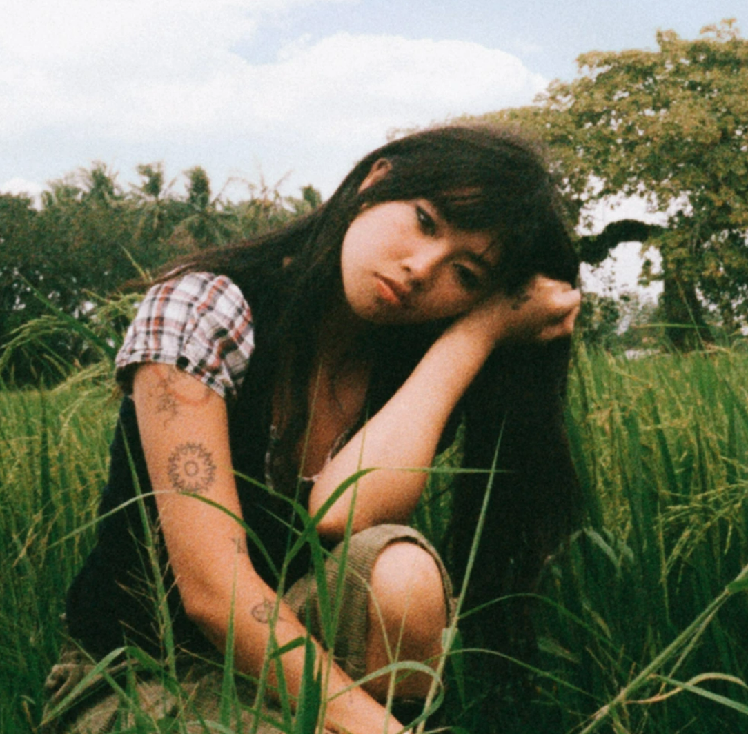 beabadoobee, glue song, and the entitlement of a fanbase